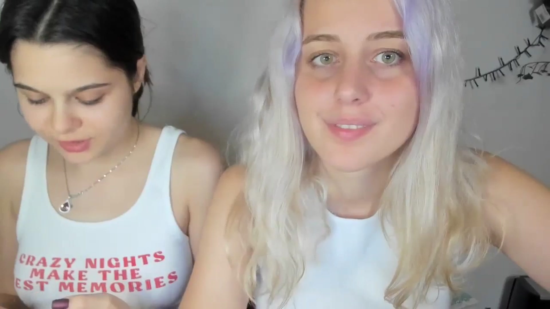 Gallery image thumbnail from AliceKatz's myfreecams stream on, 11/12/2023, 19:06 image 3 of 20