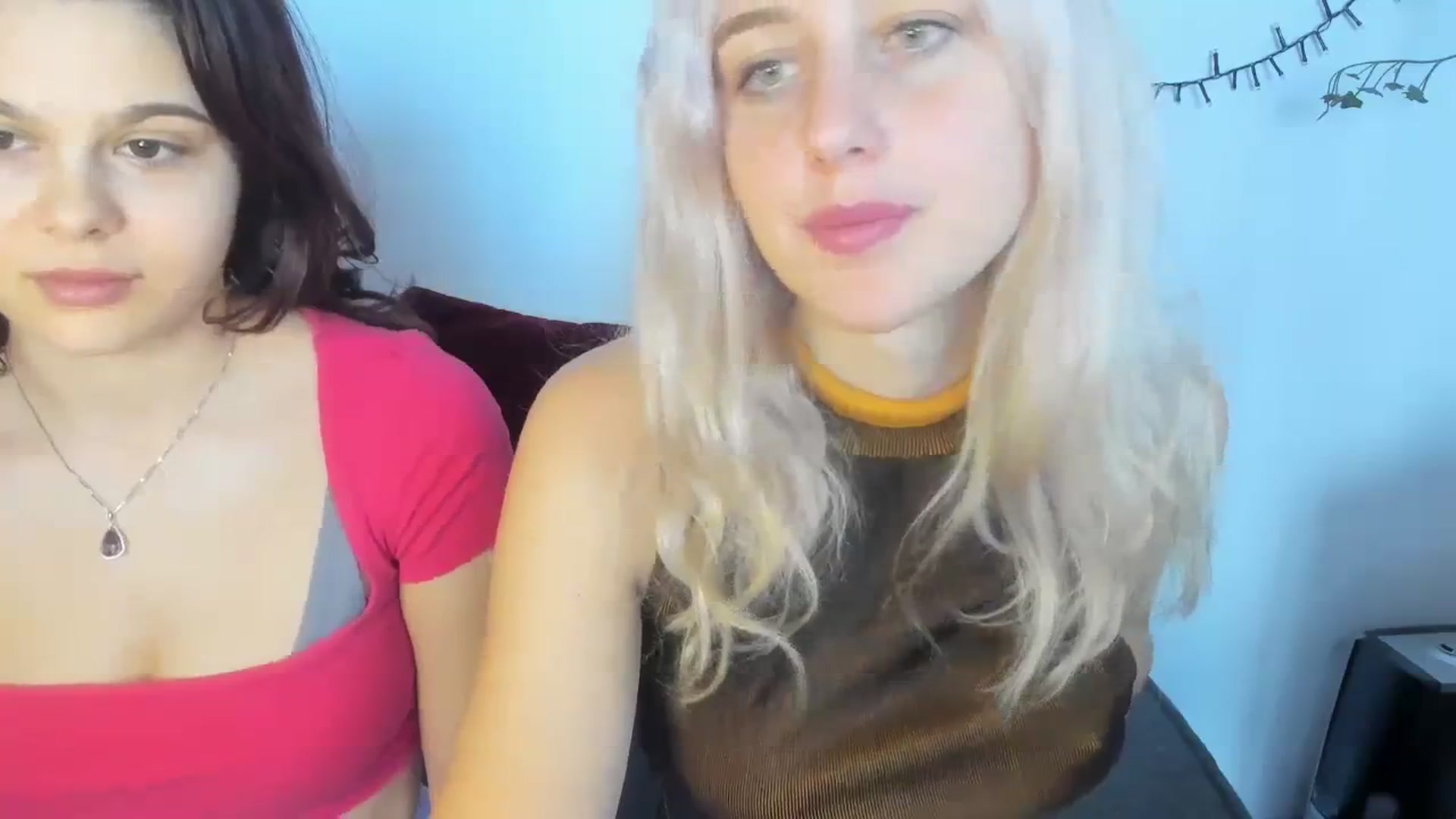 Gallery image thumbnail from AliceKatz's myfreecams stream on, 11/29/2023, 12:41 image 7 of 20