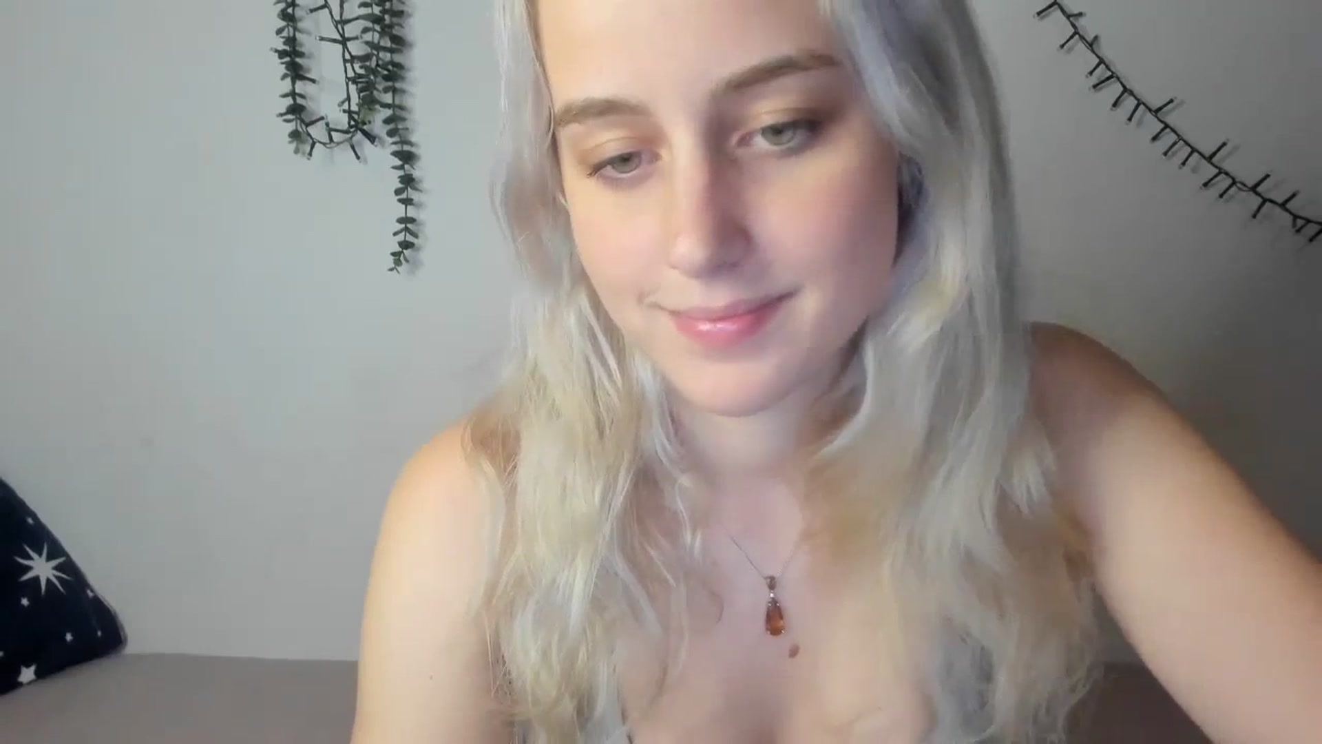Gallery image thumbnail from AliceKatz's myfreecams stream on, 01/20/2024, 18:57 image 6 of 20
