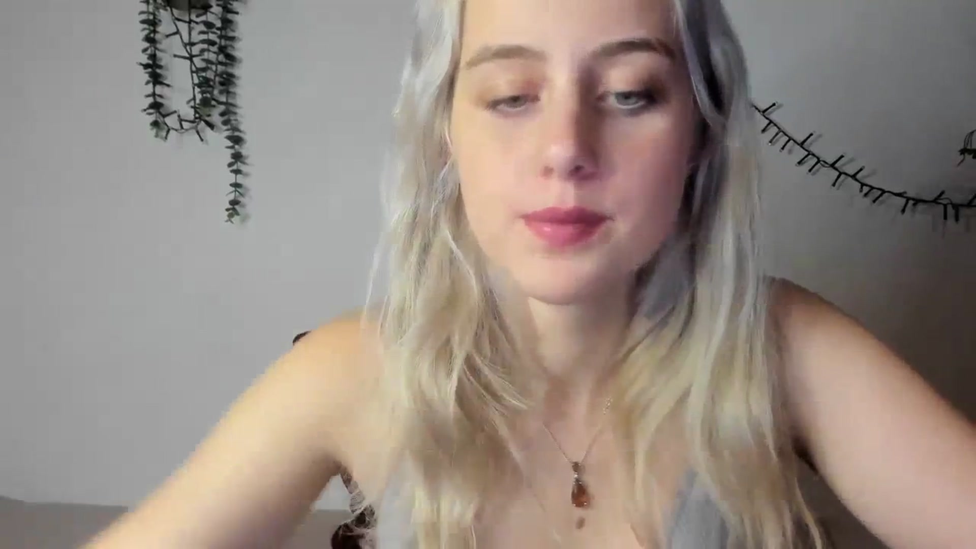 Gallery image thumbnail from AliceKatz's myfreecams stream on, 01/21/2024, 19:22 image 13 of 20