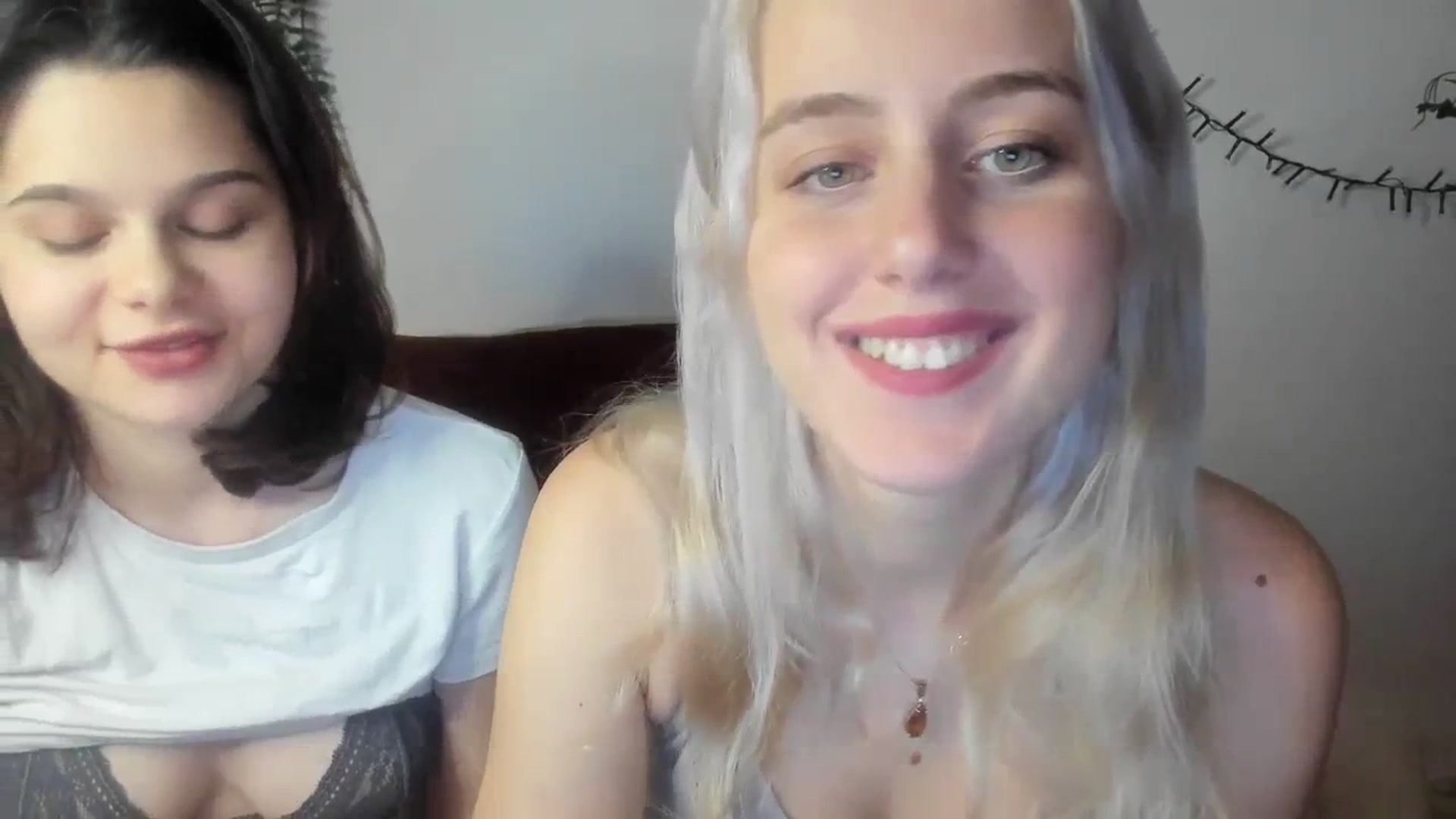 Gallery image thumbnail from AliceKatz's myfreecams stream on, 01/21/2024, 19:22 image 3 of 20