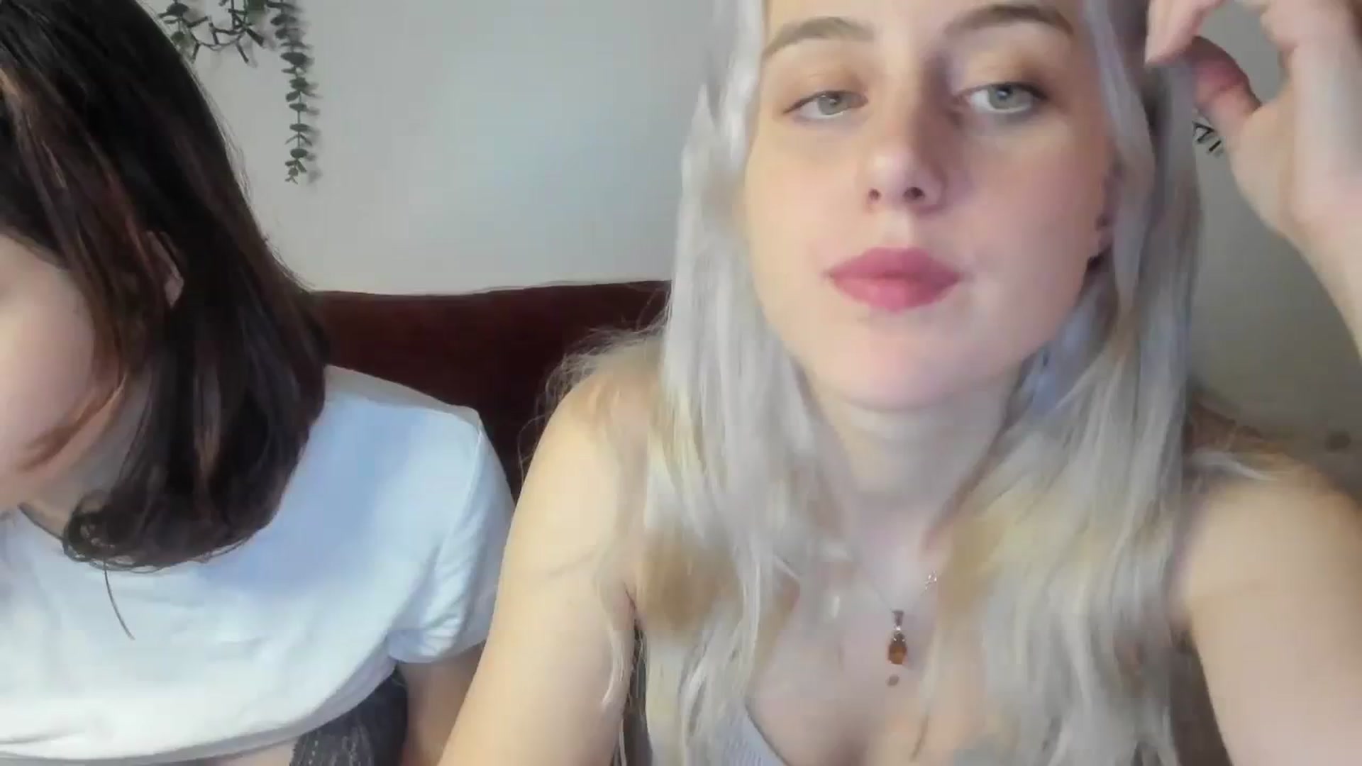 Gallery image thumbnail from AliceKatz's myfreecams stream on, 01/21/2024, 19:22 image 2 of 20
