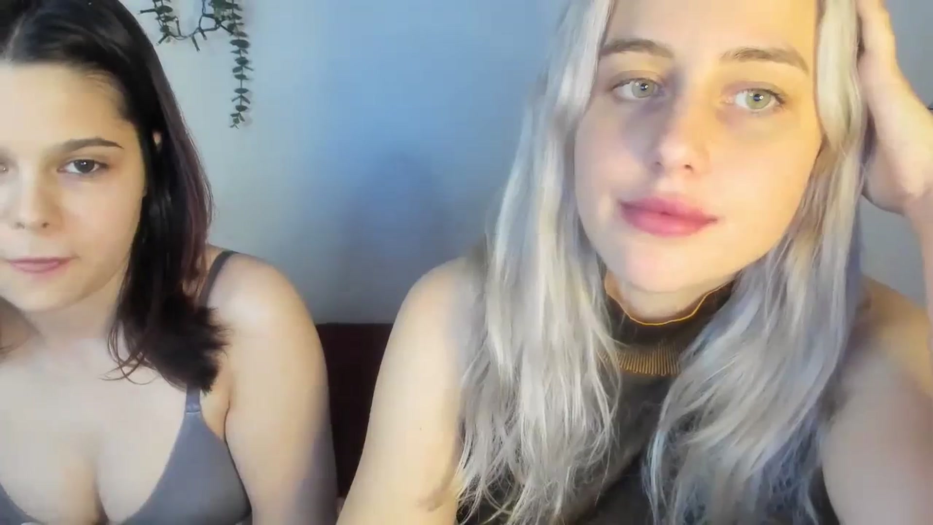 Gallery image thumbnail from AliceKatz's myfreecams stream on, 01/24/2024, 15:15 image 19 of 20