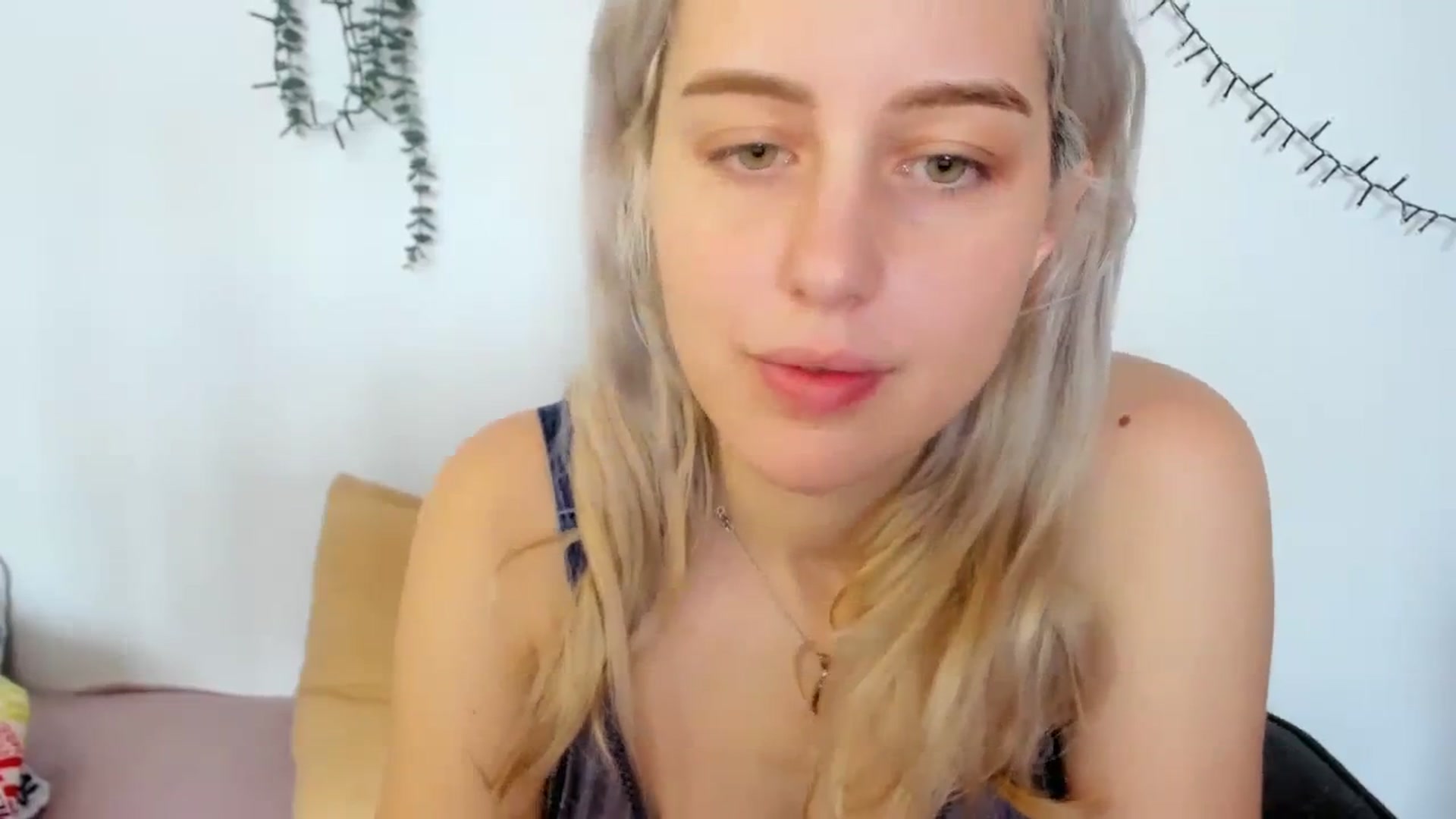 Gallery image thumbnail from AliceKatz's myfreecams stream on, 01/28/2024, 12:07 image 10 of 20