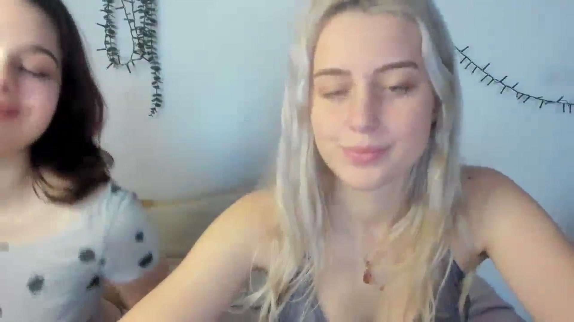 Gallery image thumbnail from AliceKatz's myfreecams stream on, 01/28/2024, 14:08 image 17 of 20