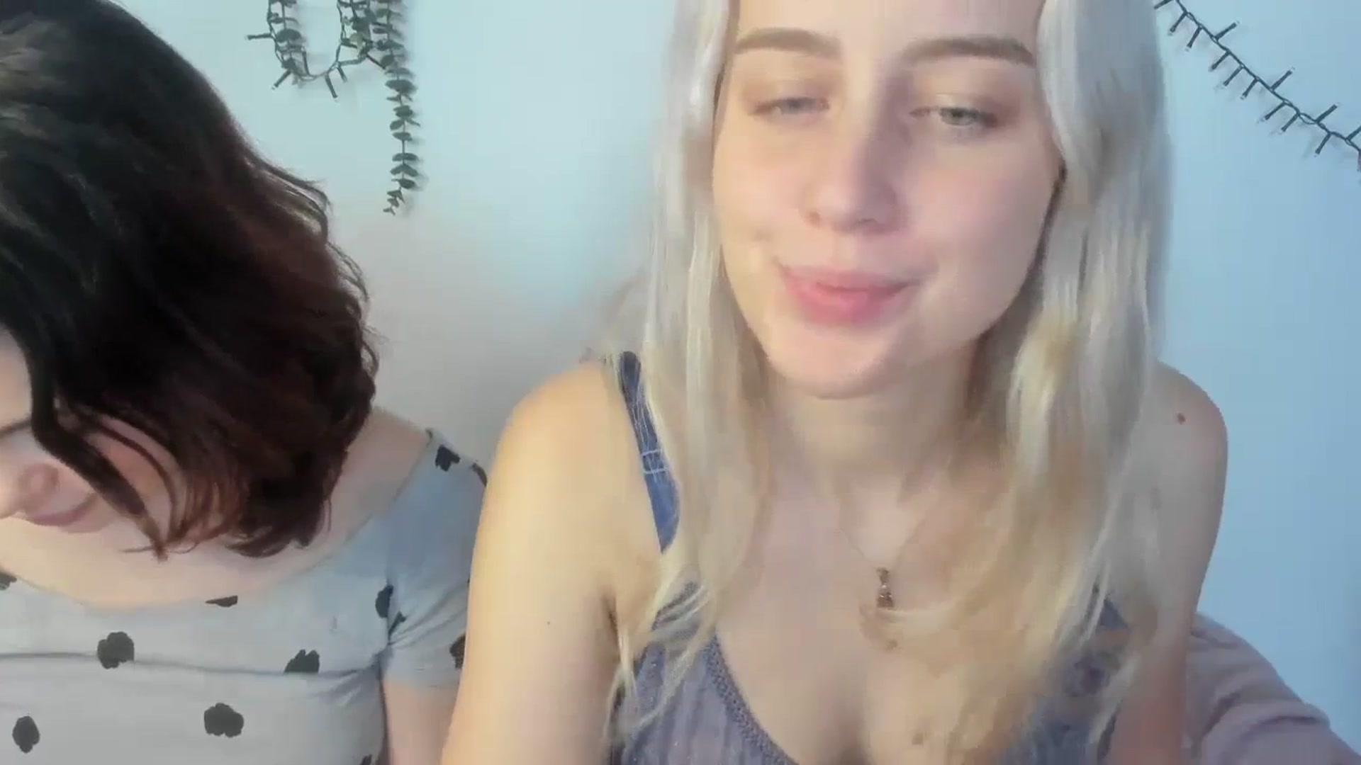 Gallery image thumbnail from AliceKatz's myfreecams stream on, 01/28/2024, 14:08 image 16 of 20