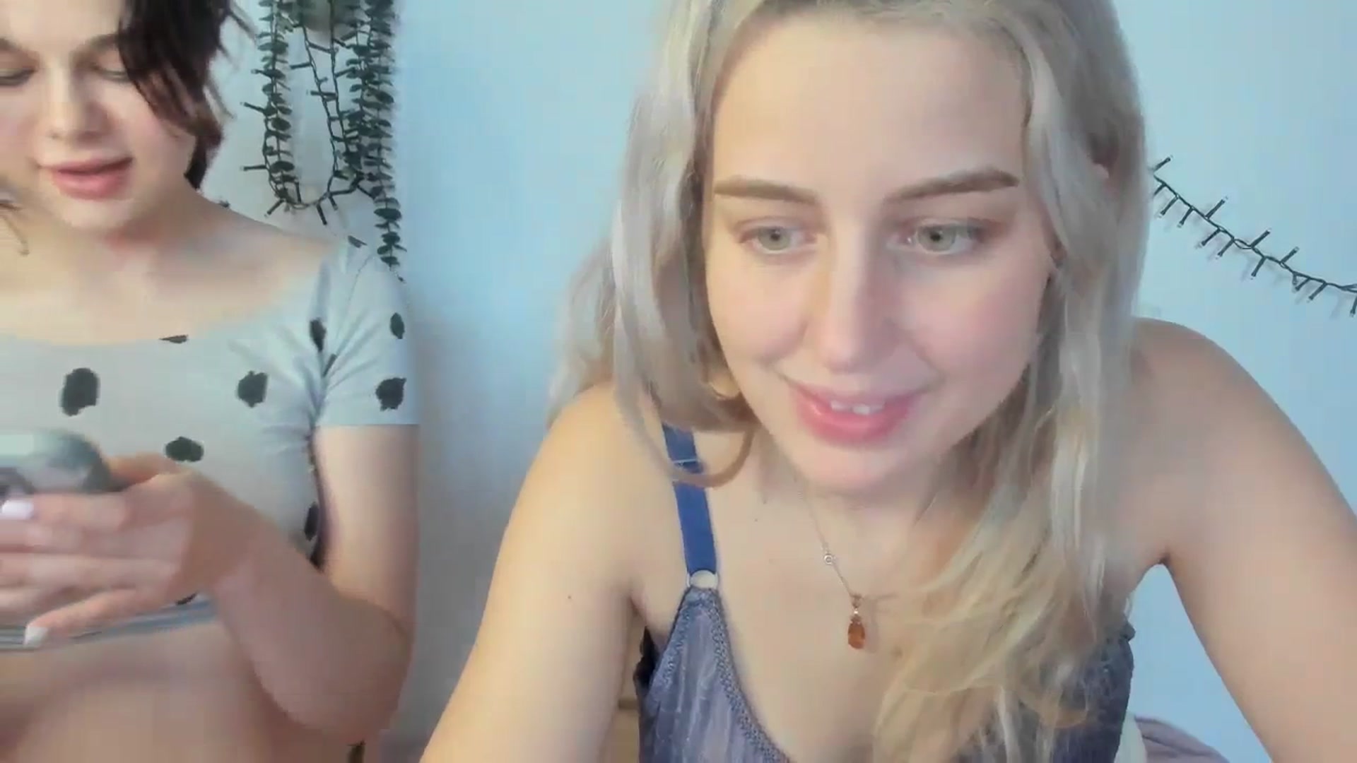Gallery image thumbnail from AliceKatz's myfreecams stream on, 01/28/2024, 14:08 image 13 of 20