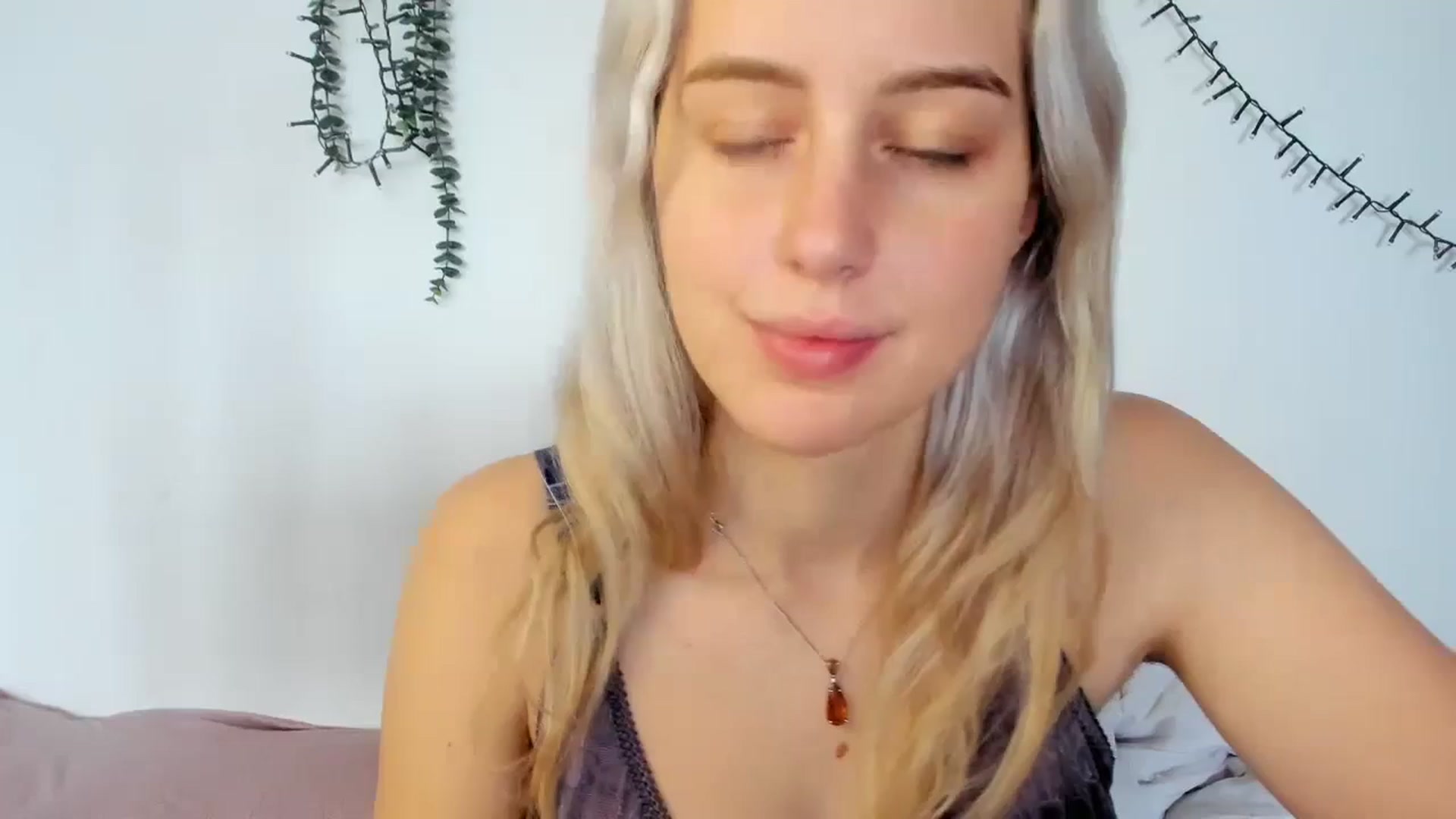 Gallery image thumbnail from AliceKatz's myfreecams stream on, 01/28/2024, 14:08 image 1 of 20