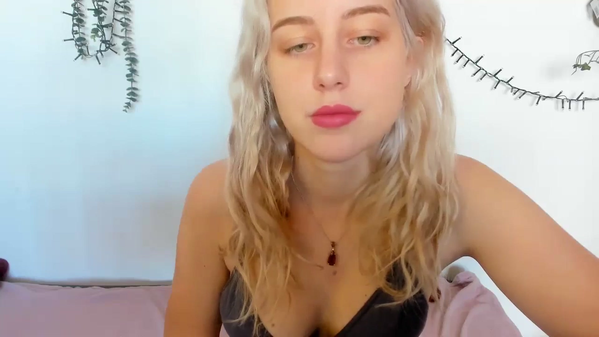 Gallery image thumbnail from AliceKatz's myfreecams stream on, 02/01/2024, 12:59 image 10 of 20