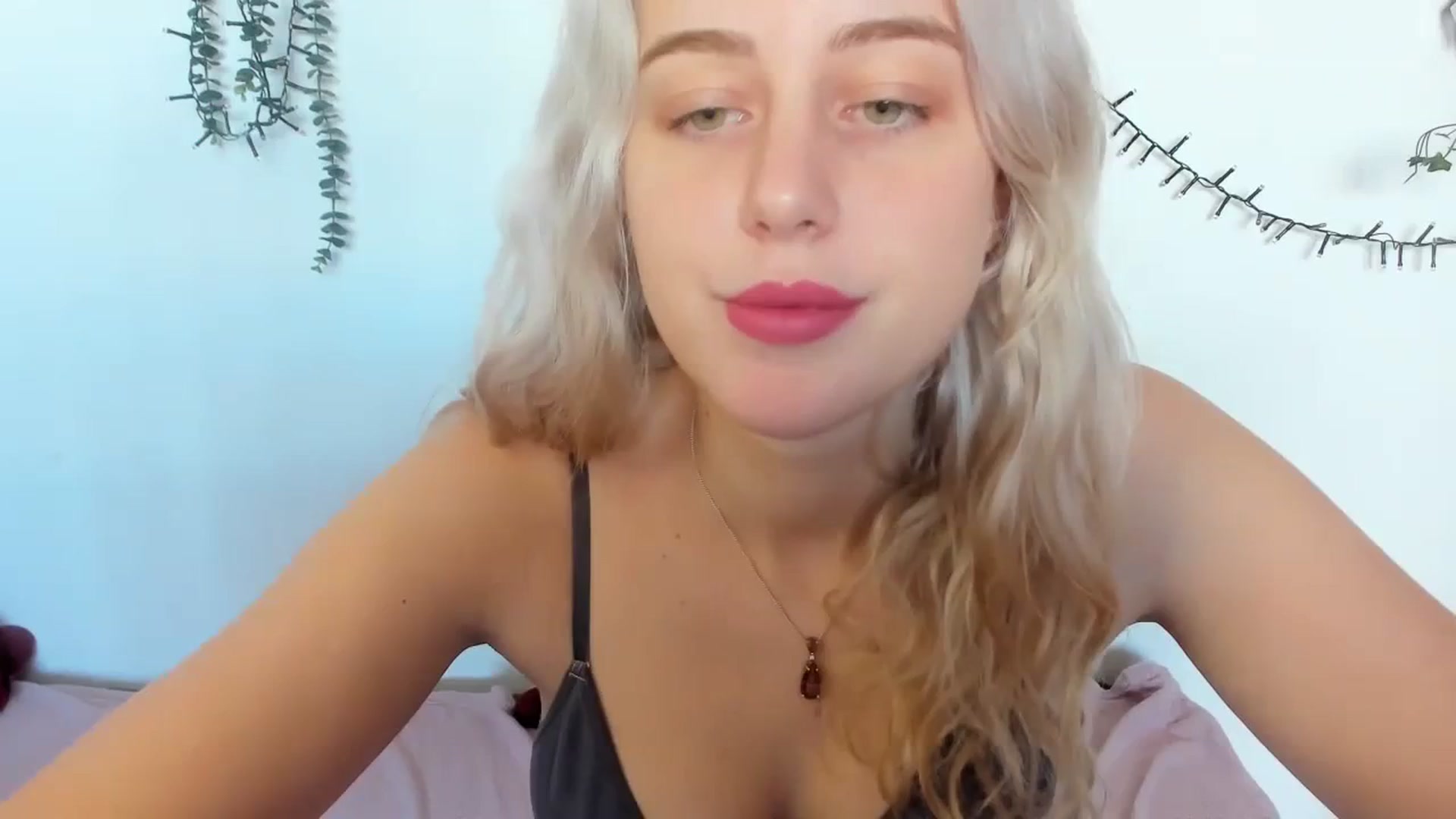 Gallery image thumbnail from AliceKatz's myfreecams stream on, 02/01/2024, 12:59 image 17 of 20