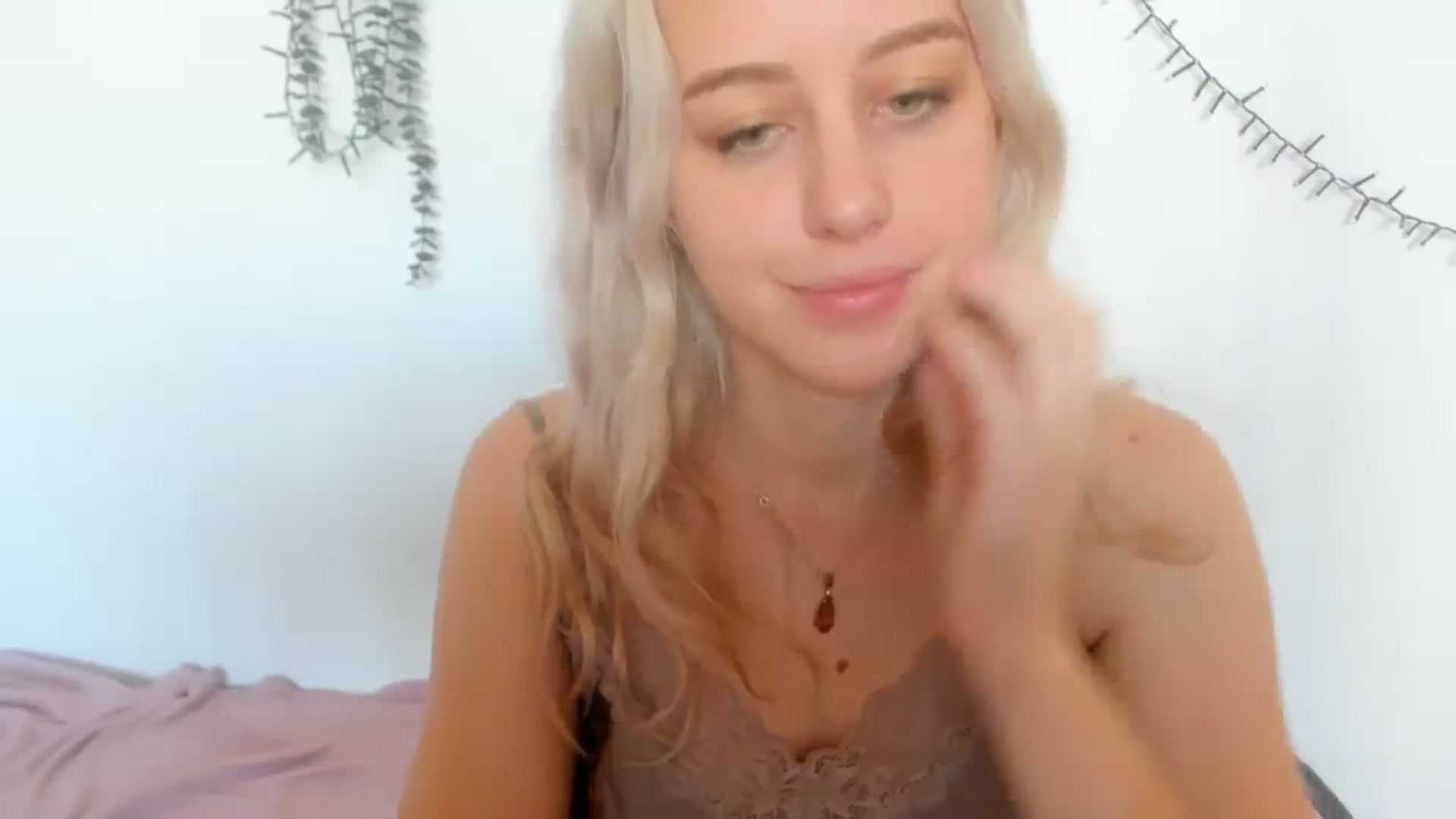 Gallery image thumbnail from AliceKatz's myfreecams stream on, 02/08/2024, 11:05 image 5 of 20
