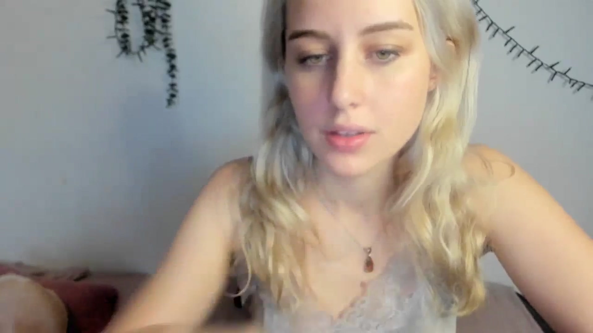 Gallery image thumbnail from AliceKatz's myfreecams stream on, 02/08/2024, 16:34 image 5 of 20
