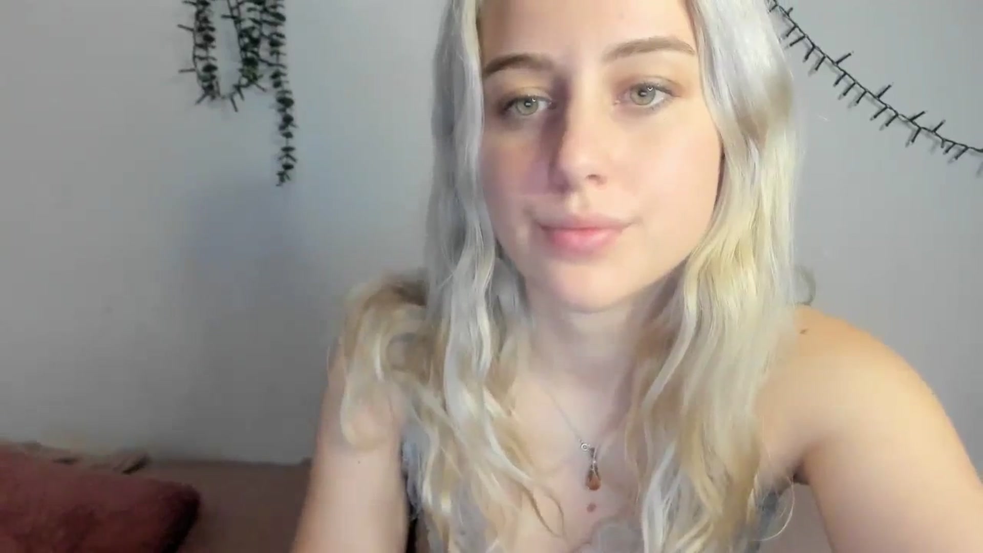 Gallery image thumbnail from AliceKatz's myfreecams stream on, 02/08/2024, 16:34 image 7 of 20