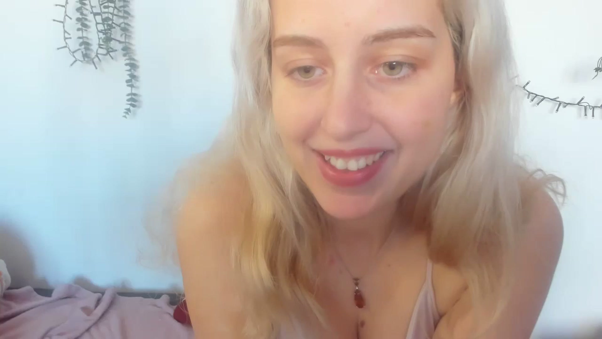Gallery image thumbnail from AliceKatz's myfreecams stream on, 02/19/2024, 13:58 image 1 of 20