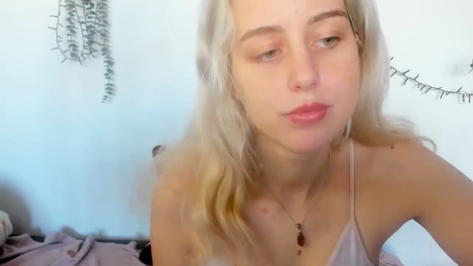 Gallery image thumbnail from AliceKatz's myfreecams stream on, 02/19/2024, 13:58 image 7 of 20