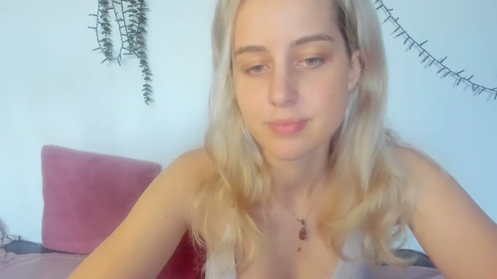 Gallery image thumbnail from AliceKatz's myfreecams stream on, 02/21/2024, 14:55 image 9 of 20