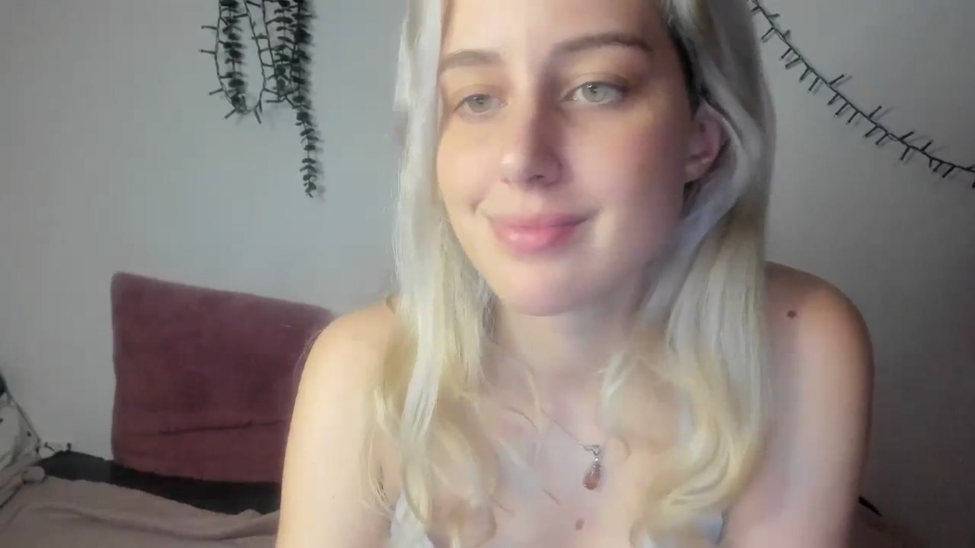 Gallery image thumbnail from AliceKatz's myfreecams stream on, 02/21/2024, 16:19 image 20 of 20