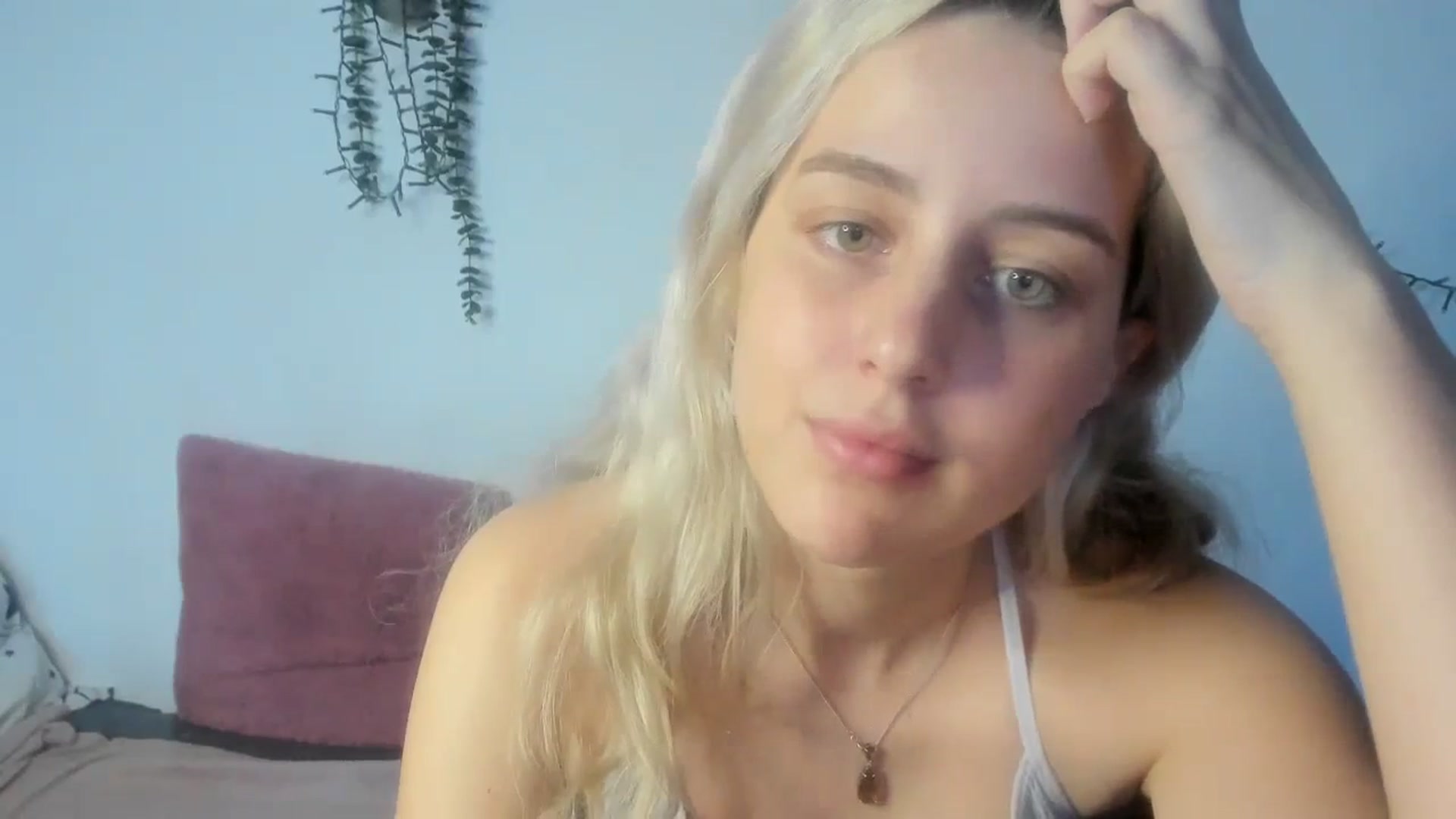 Gallery image thumbnail from AliceKatz's myfreecams stream on, 02/21/2024, 16:19 image 12 of 20