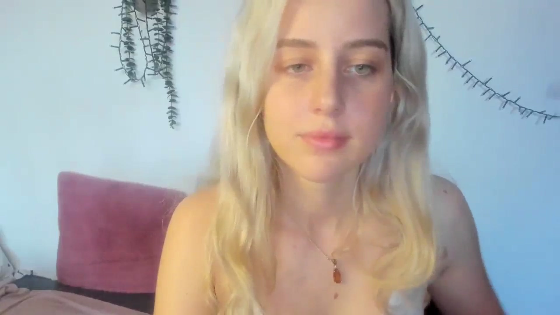 Gallery image thumbnail from AliceKatz's myfreecams stream on, 02/21/2024, 16:19 image 5 of 20