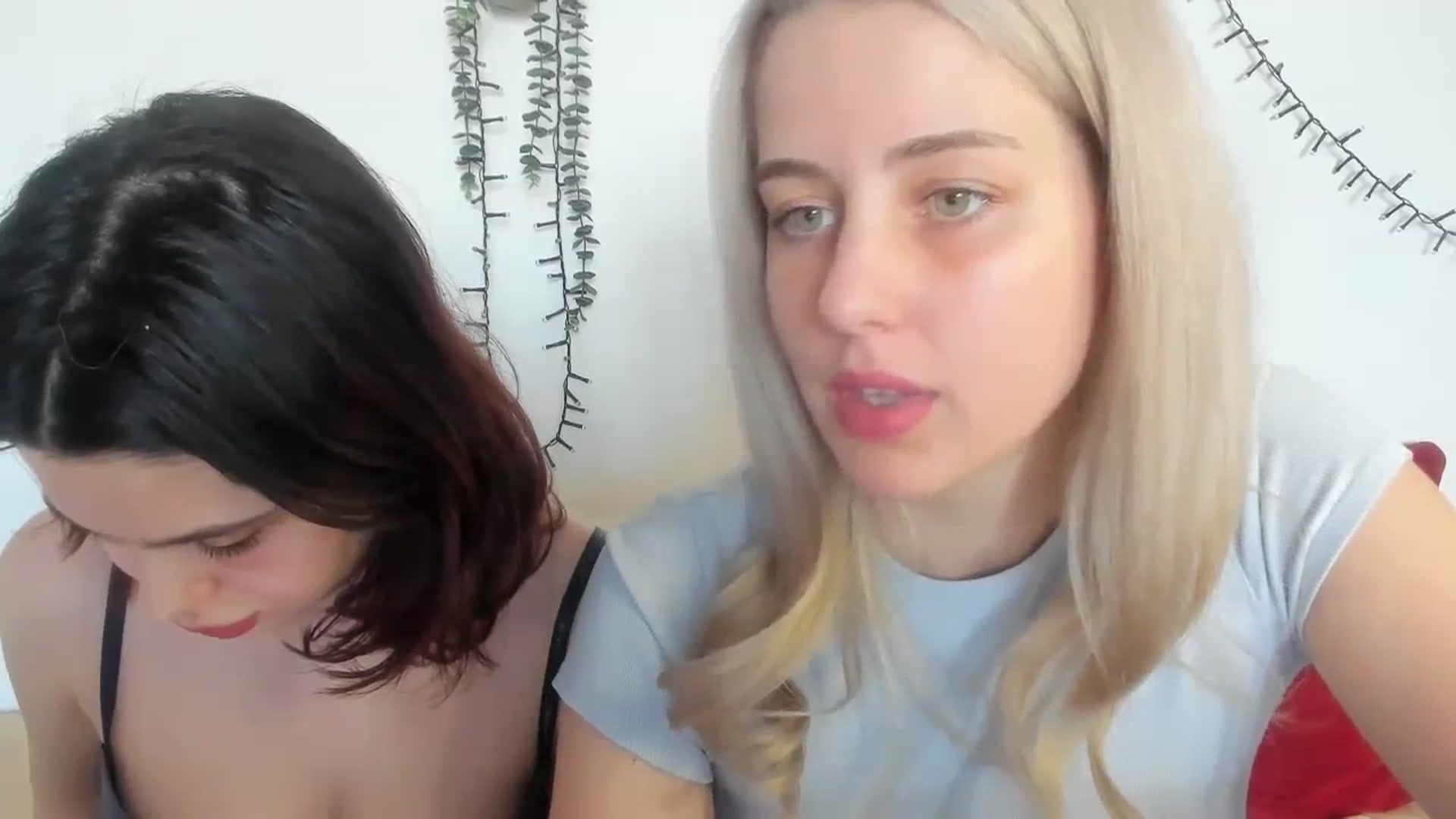 Gallery image thumbnail from AliceKatz's myfreecams stream on, 03/03/2024, 15:04 image 12 of 20