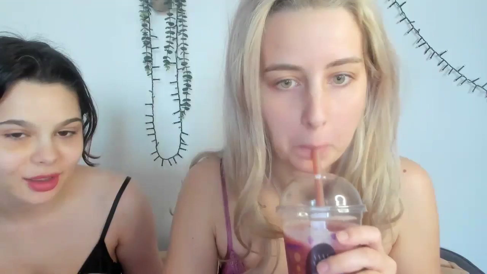Gallery image thumbnail from AliceKatz's myfreecams stream on, 03/06/2024, 14:02 image 1 of 20