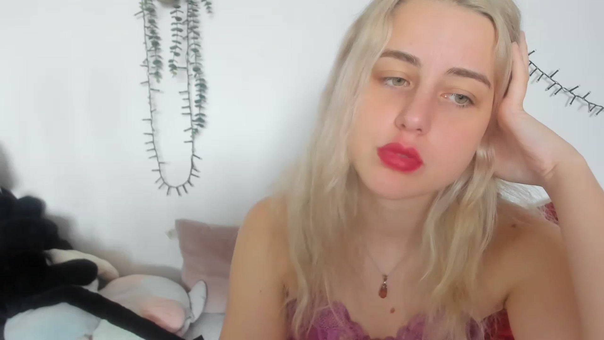 Gallery image thumbnail from AliceKatz's myfreecams stream on, 03/08/2024, 11:32 image 10 of 20