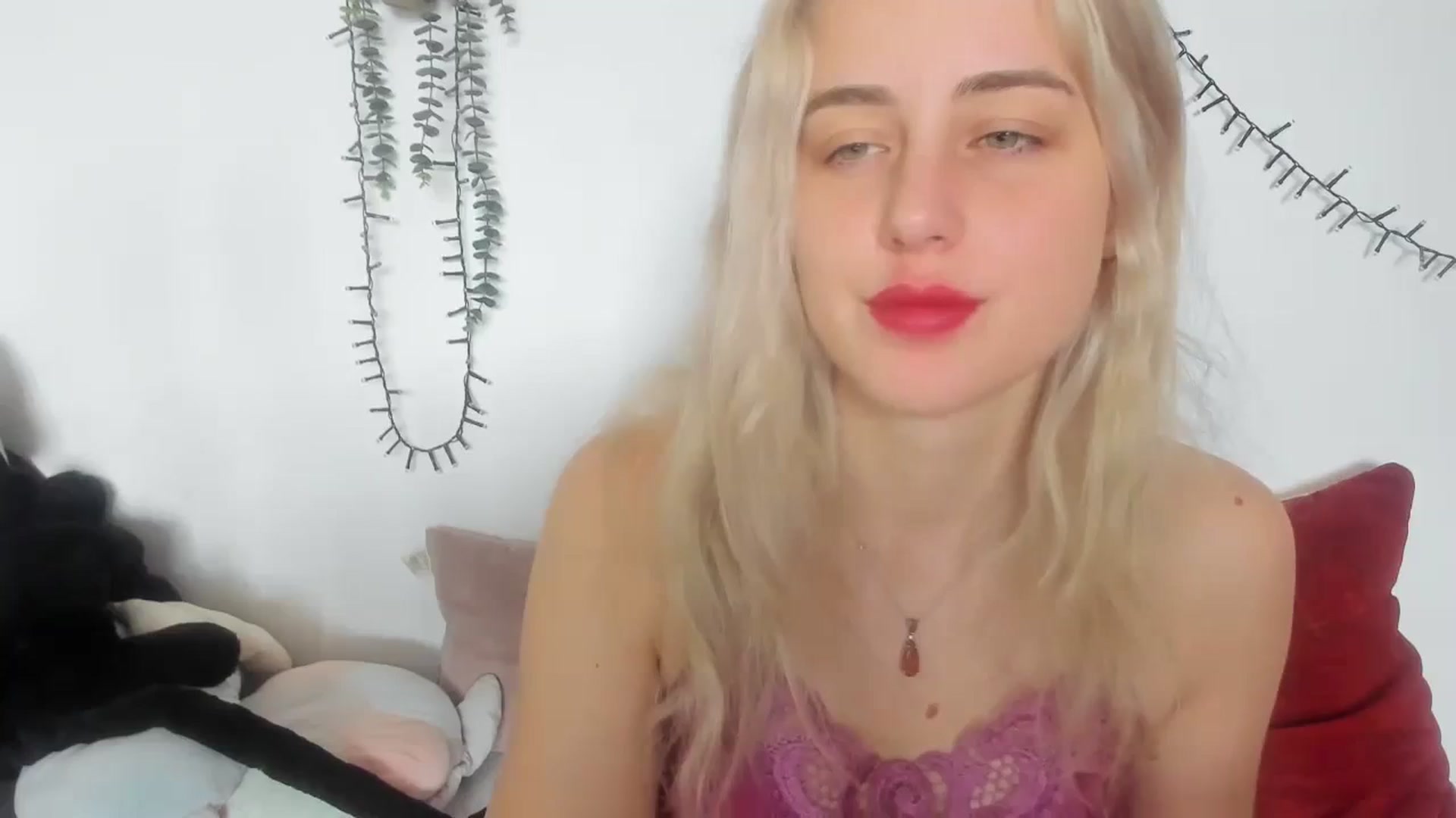 Gallery image thumbnail from AliceKatz's myfreecams stream on, 03/08/2024, 11:32 image 11 of 20
