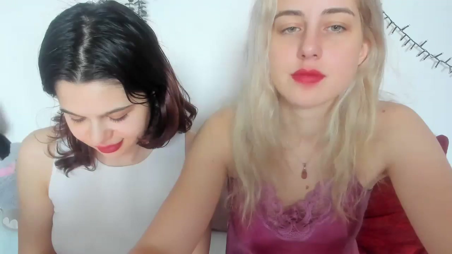 Gallery image thumbnail from AliceKatz's myfreecams stream on, 03/08/2024, 11:32 image 1 of 20