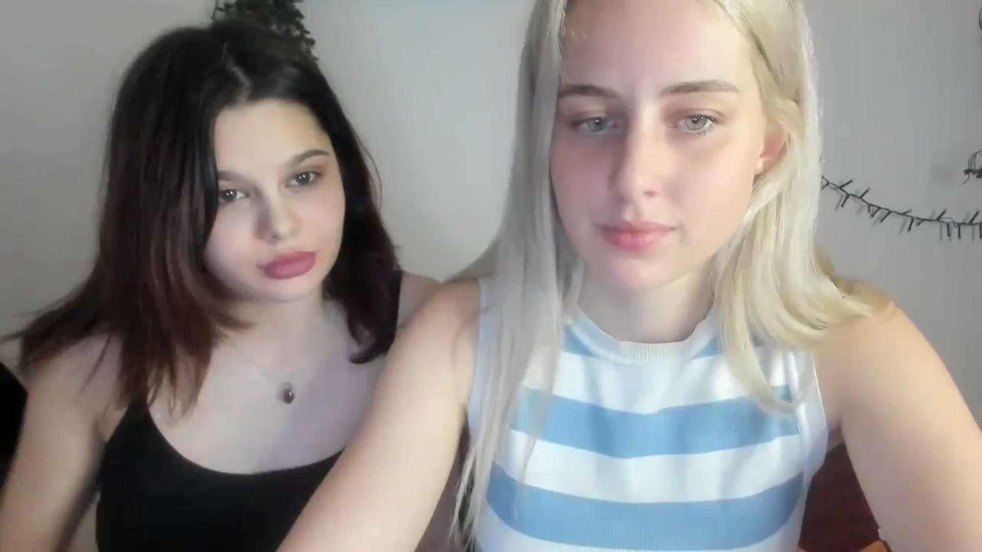 Gallery image thumbnail from AliceKatz's myfreecams stream on, 03/09/2024, 19:50 image 1 of 20