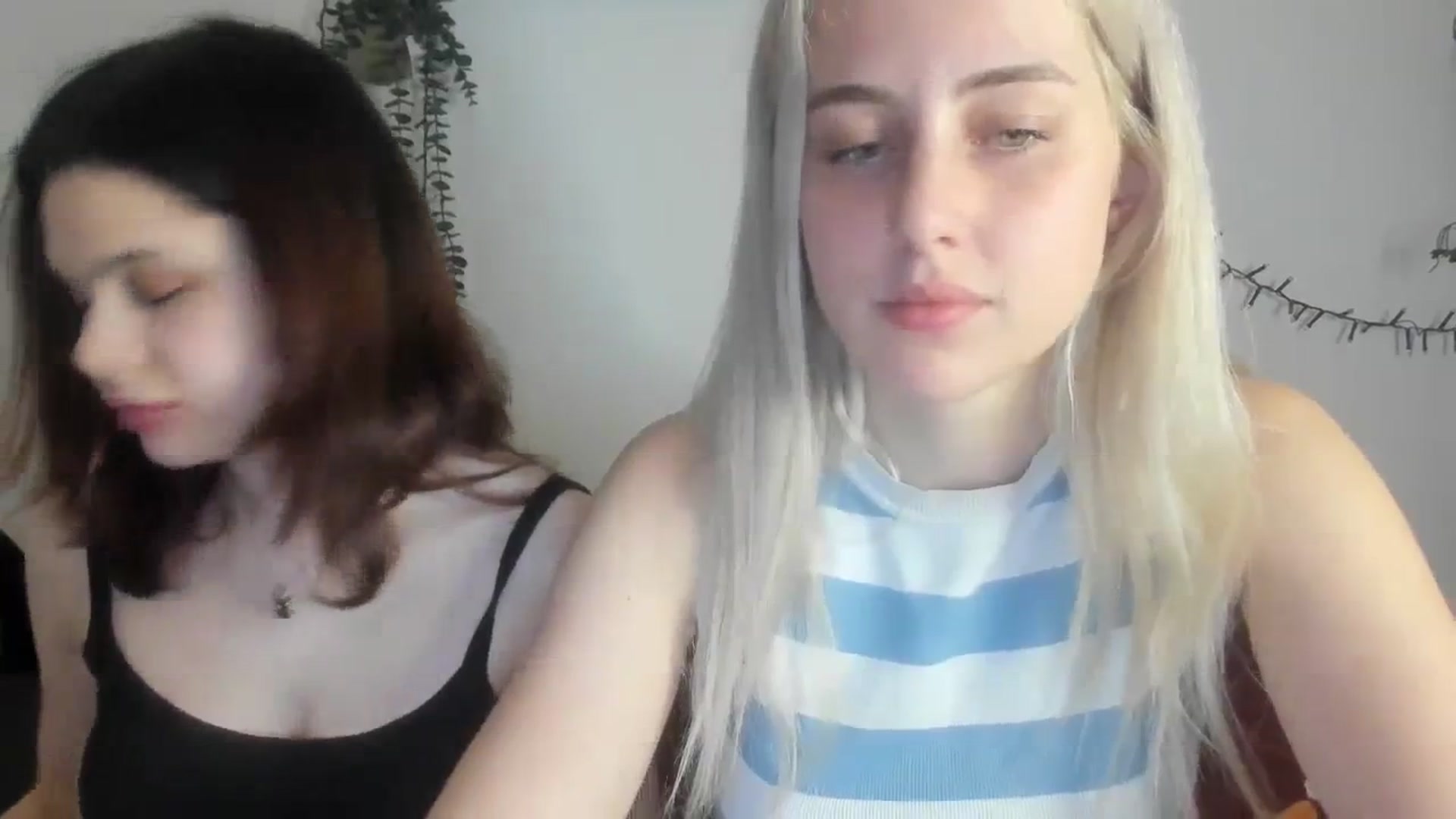 Gallery image thumbnail from AliceKatz's myfreecams stream on, 03/09/2024, 19:50 image 5 of 20
