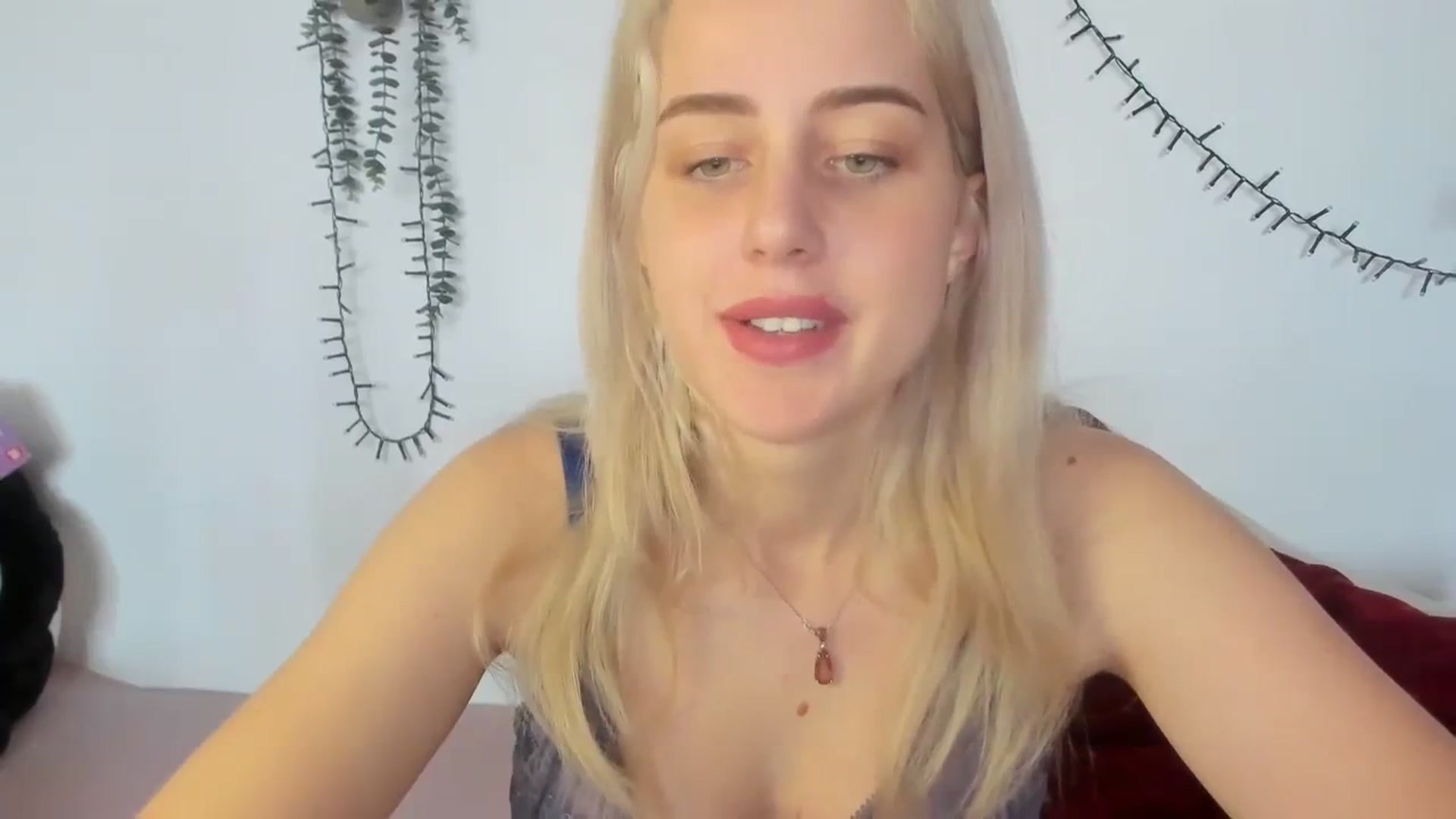 Gallery image thumbnail from AliceKatz's myfreecams stream on, 03/13/2024, 14:40 image 11 of 20