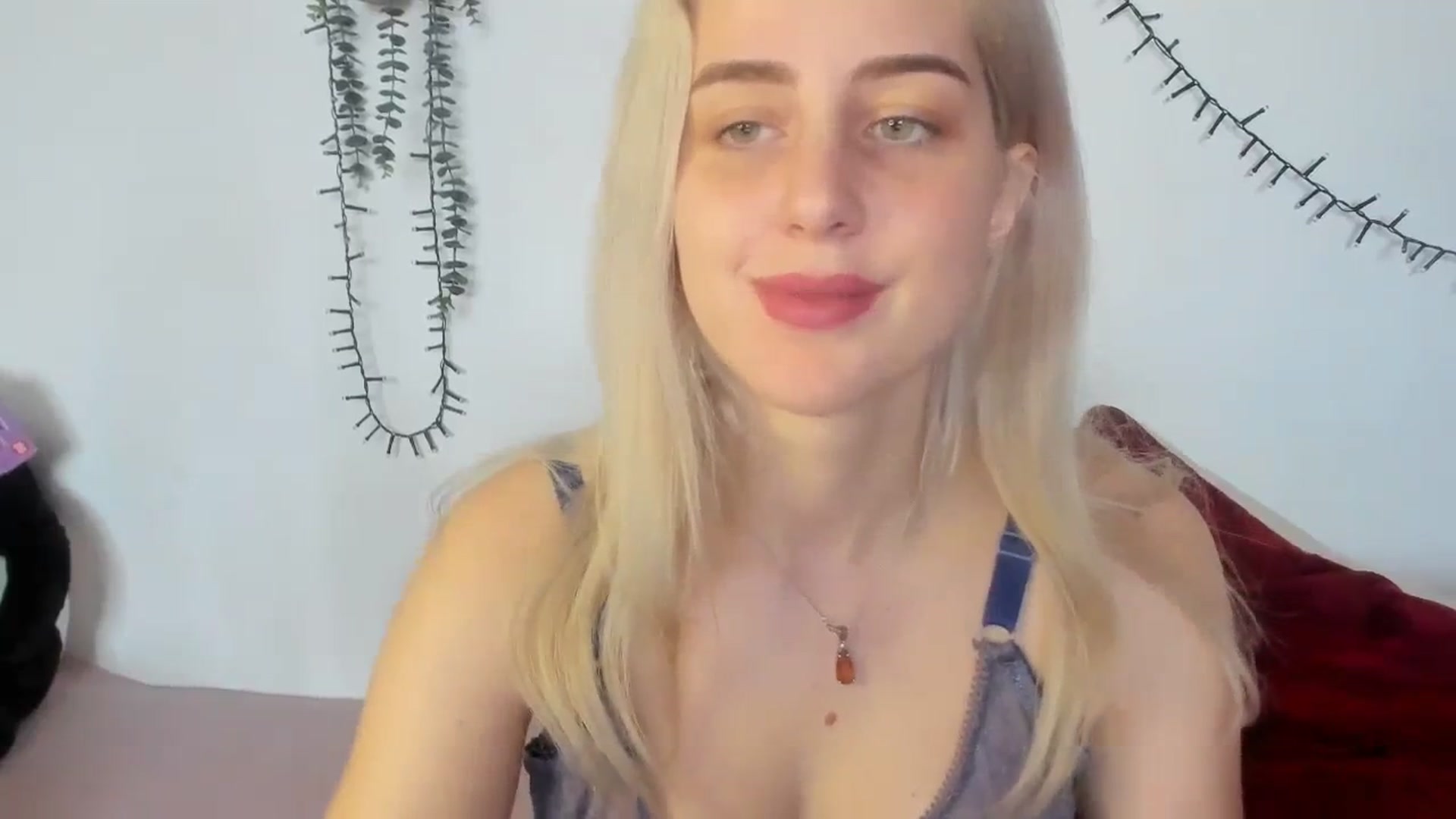 Gallery image thumbnail from AliceKatz's myfreecams stream on, 03/13/2024, 14:40 image 16 of 20