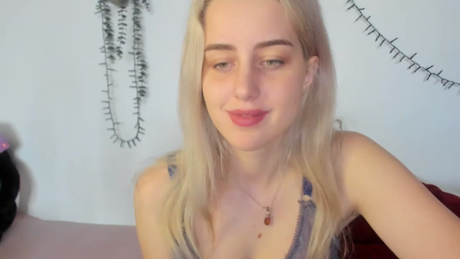 Gallery image thumbnail from AliceKatz's myfreecams stream on, 03/13/2024, 14:40 image 18 of 20