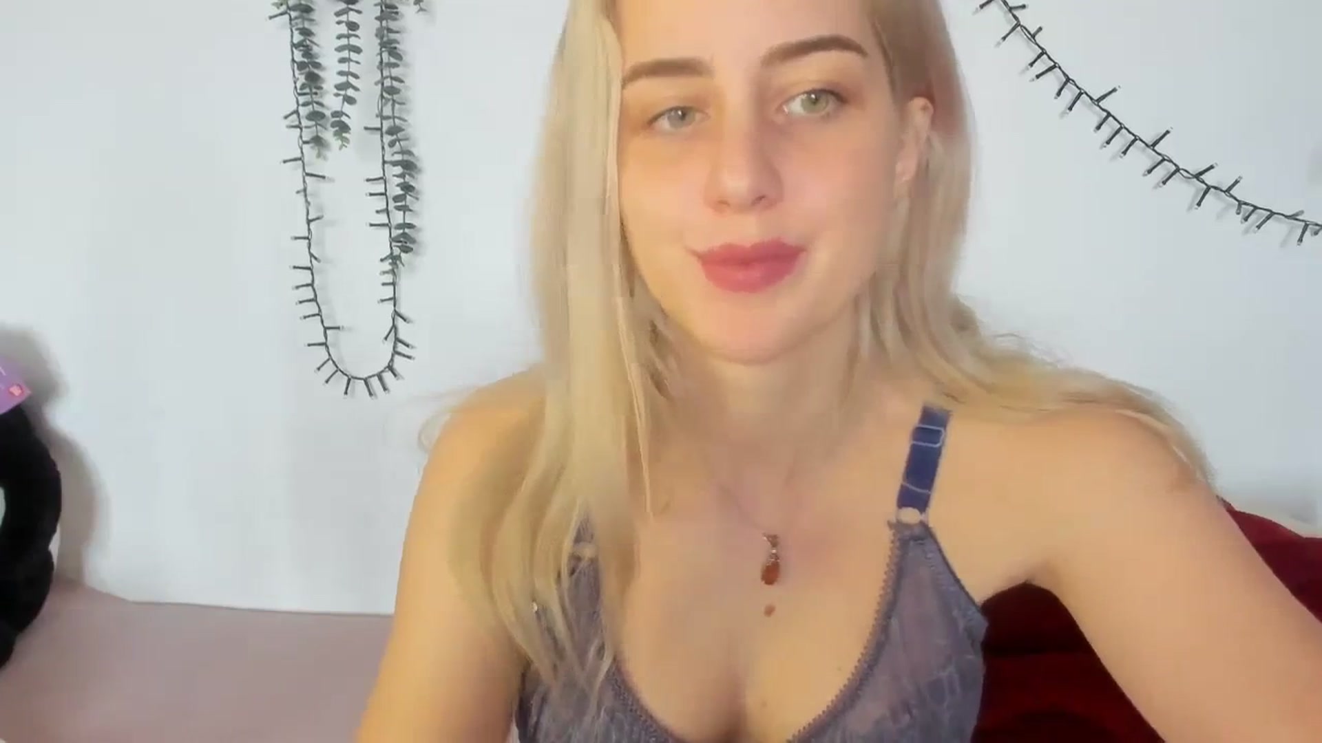 Gallery image thumbnail from AliceKatz's myfreecams stream on, 03/13/2024, 14:40 image 2 of 20