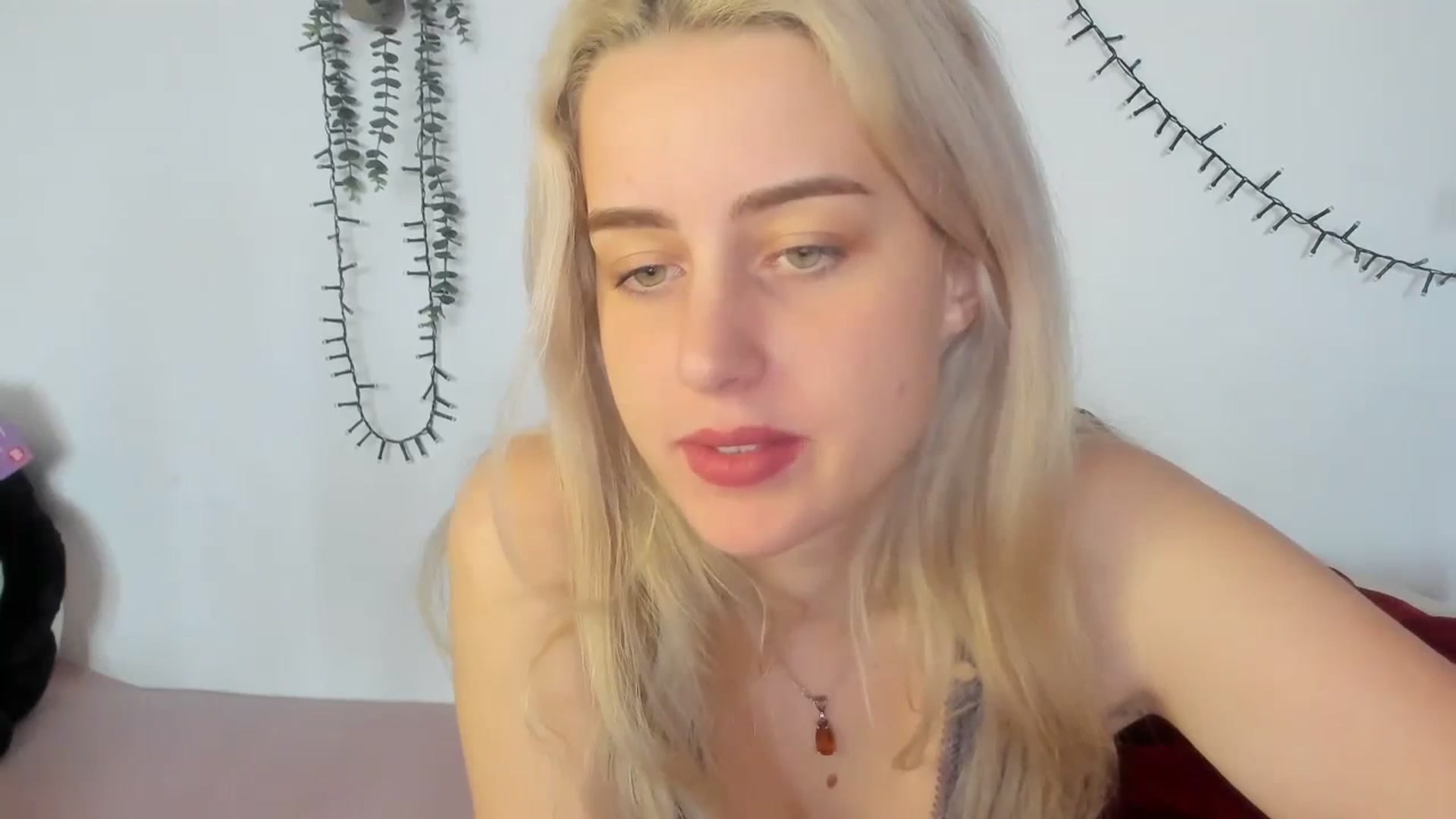 Gallery image thumbnail from AliceKatz's myfreecams stream on, 03/13/2024, 14:40 image 12 of 20