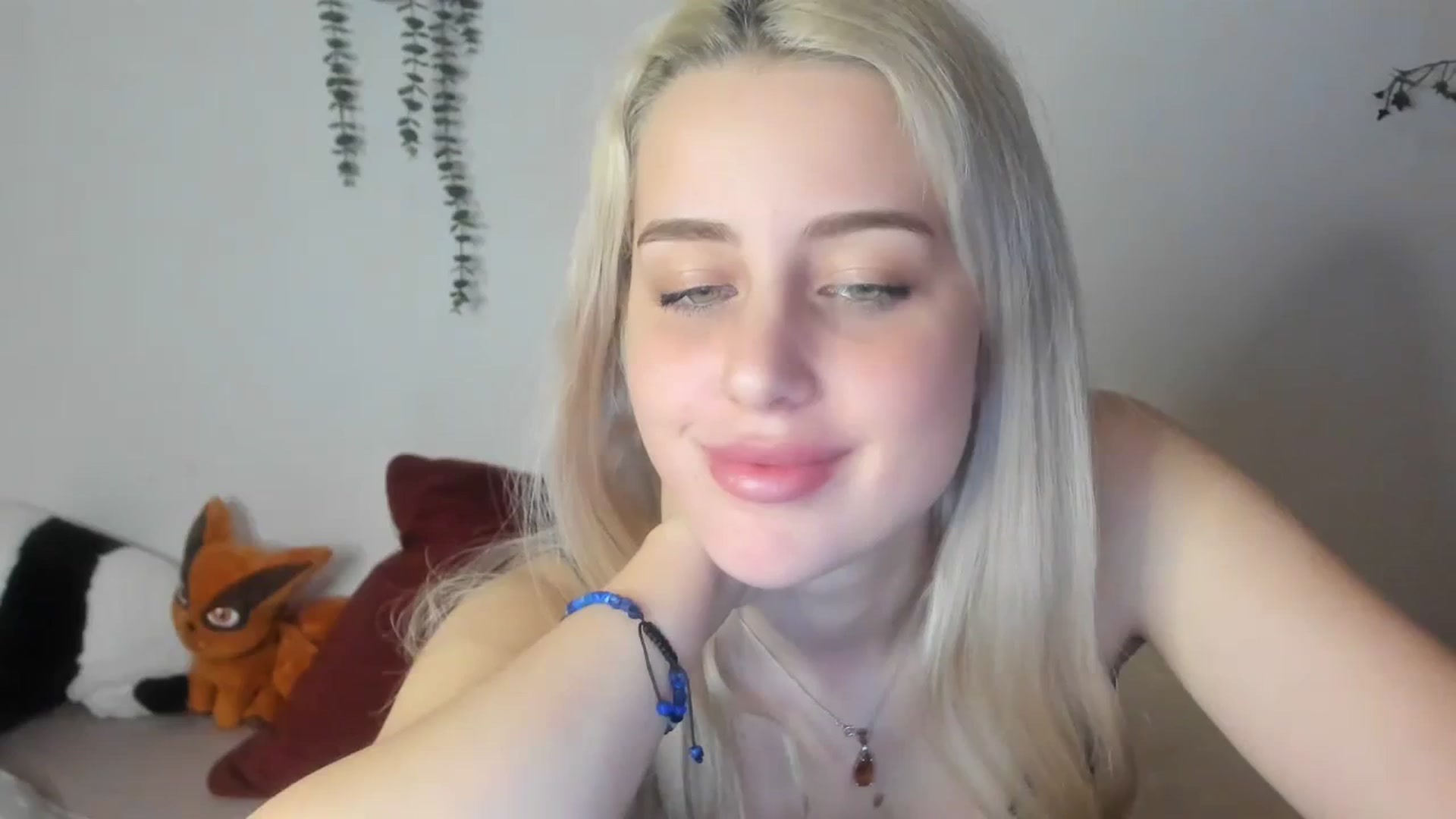 Gallery image thumbnail from AliceKatz's myfreecams stream on, 03/17/2024, 19:22 image 20 of 20