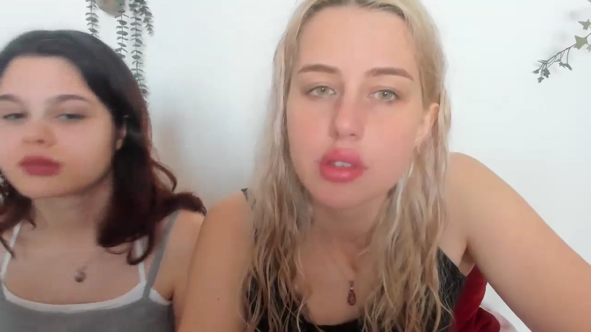 Gallery image thumbnail from AliceKatz's myfreecams stream on, 03/20/2024, 12:17 image 9 of 20