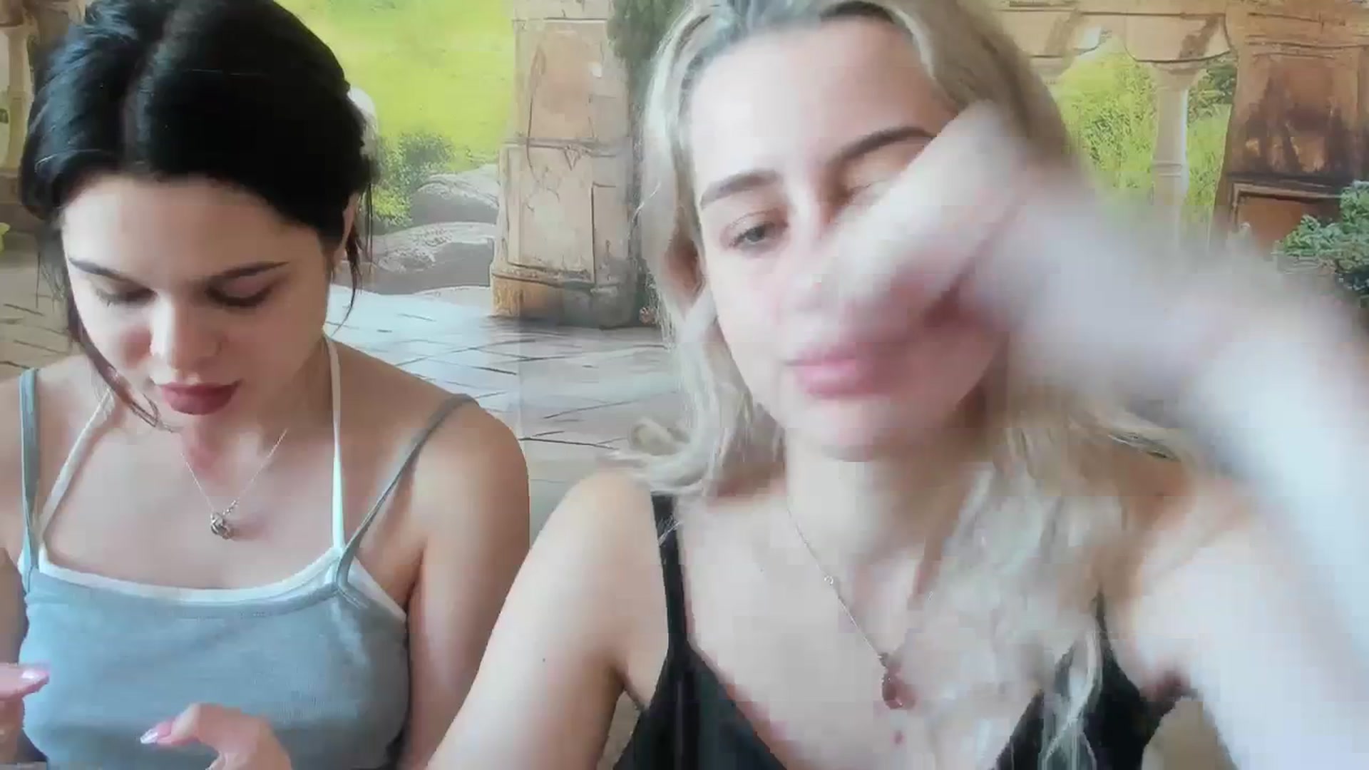 Gallery image thumbnail from AliceKatz's myfreecams stream on, 03/24/2024, 11:36 image 6 of 20