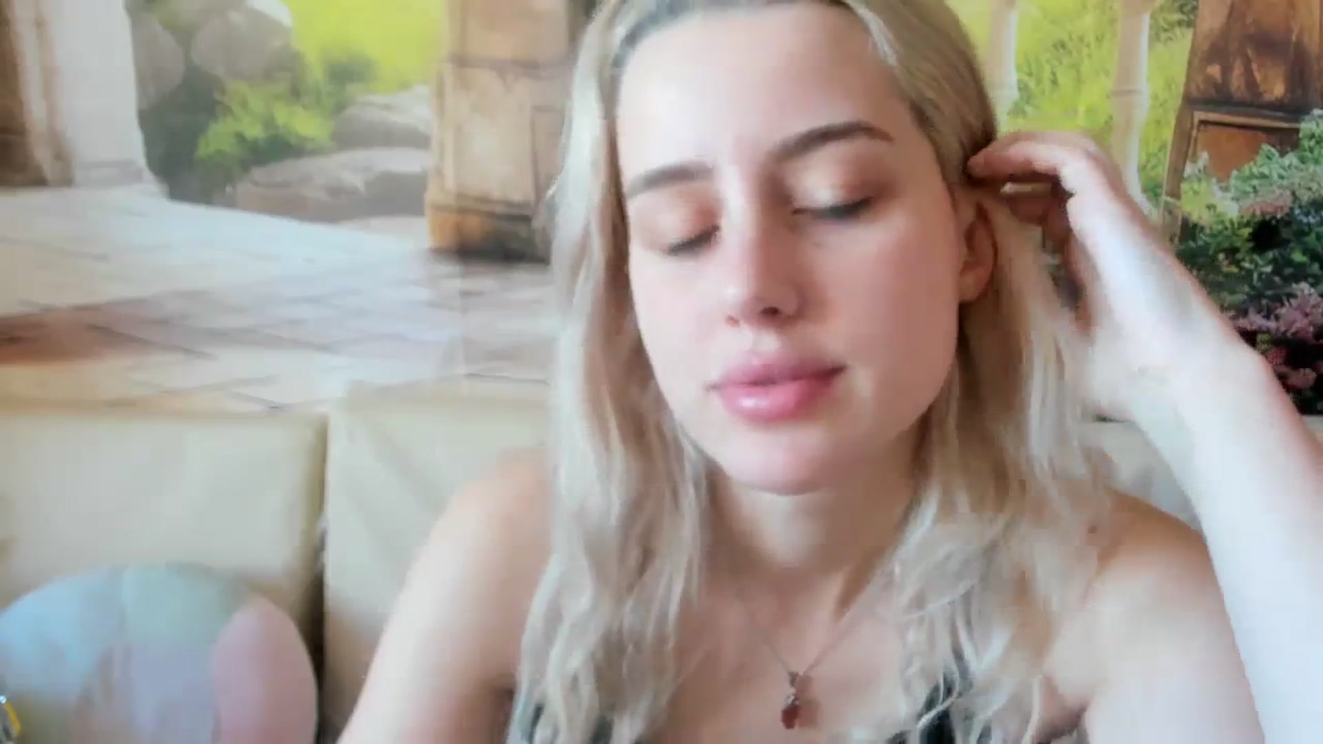 Gallery image thumbnail from AliceKatz's myfreecams stream on, 03/24/2024, 11:36 image 3 of 20