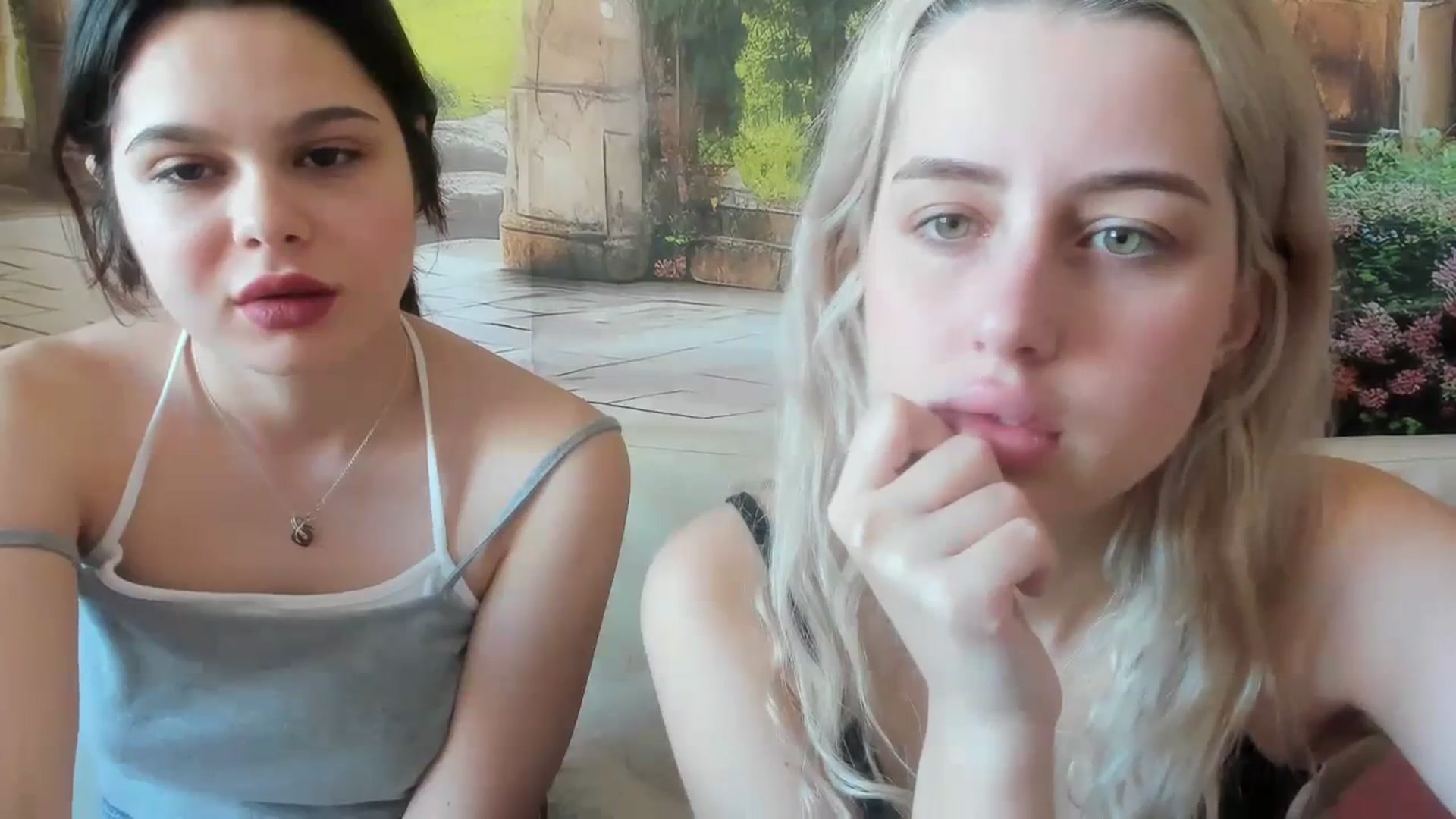 Gallery image thumbnail from AliceKatz's myfreecams stream on, 03/24/2024, 11:36 image 18 of 20