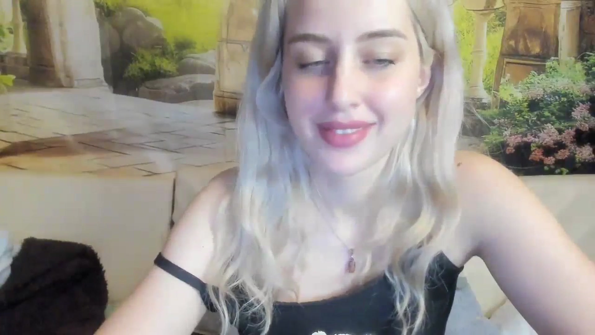 Gallery image thumbnail from AliceKatz's myfreecams stream on, 03/25/2024, 18:32 image 7 of 20