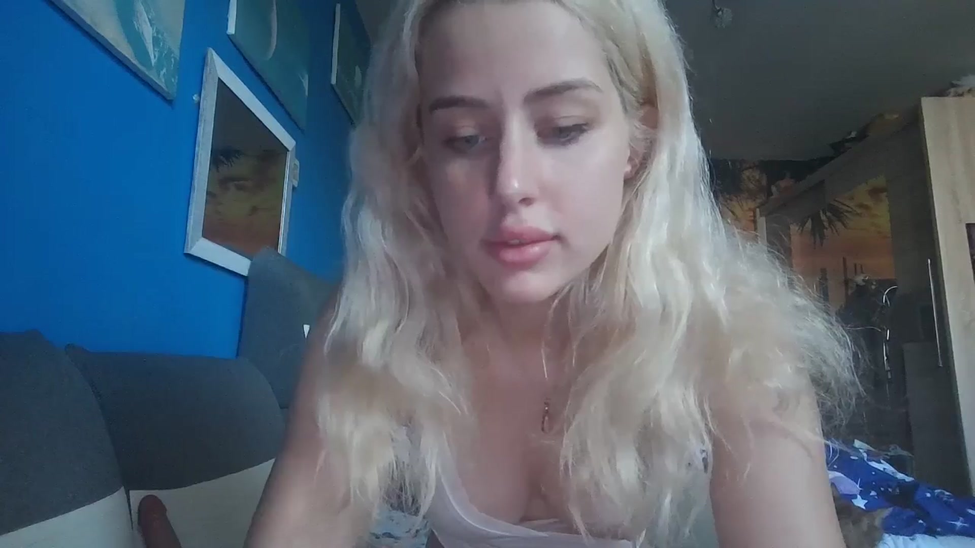 Gallery image thumbnail from AliceKatz's myfreecams stream on, 08/27/2024, 10:29 image 18 of 20