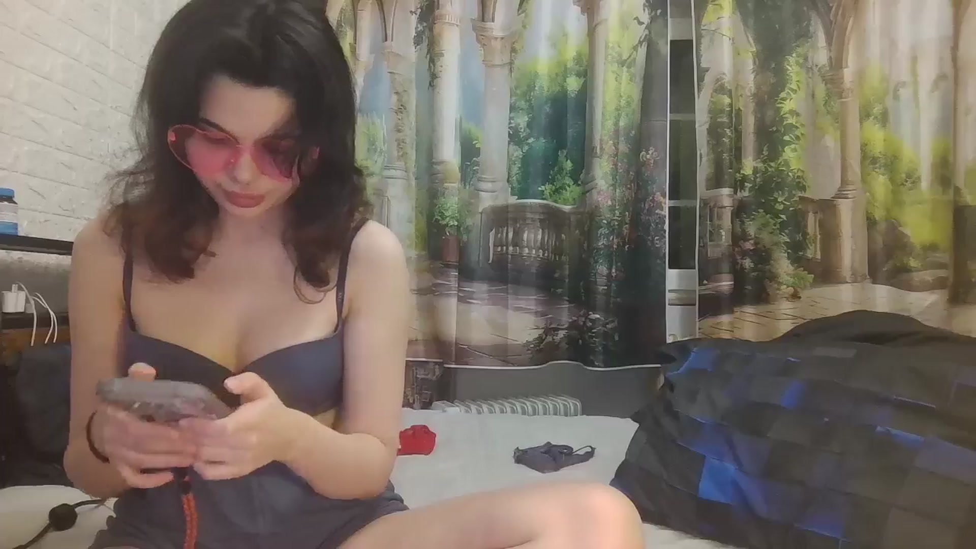 Gallery image thumbnail from AliceKatz's myfreecams stream on, 02/14/2025, 17:32 image 19 of 20