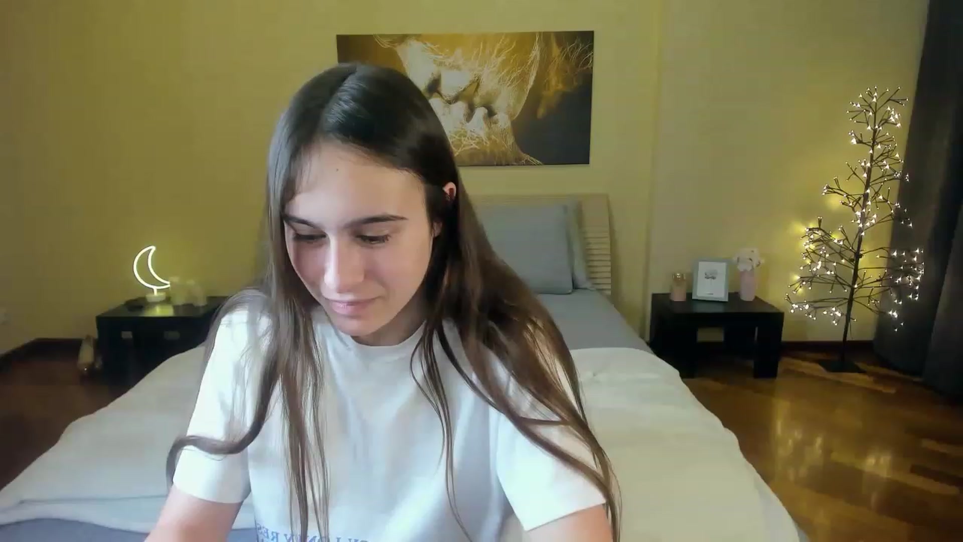 Gallery image thumbnail from AliceKoltt's myfreecams stream on, 11/19/2022, 14:10 image 19 of 20