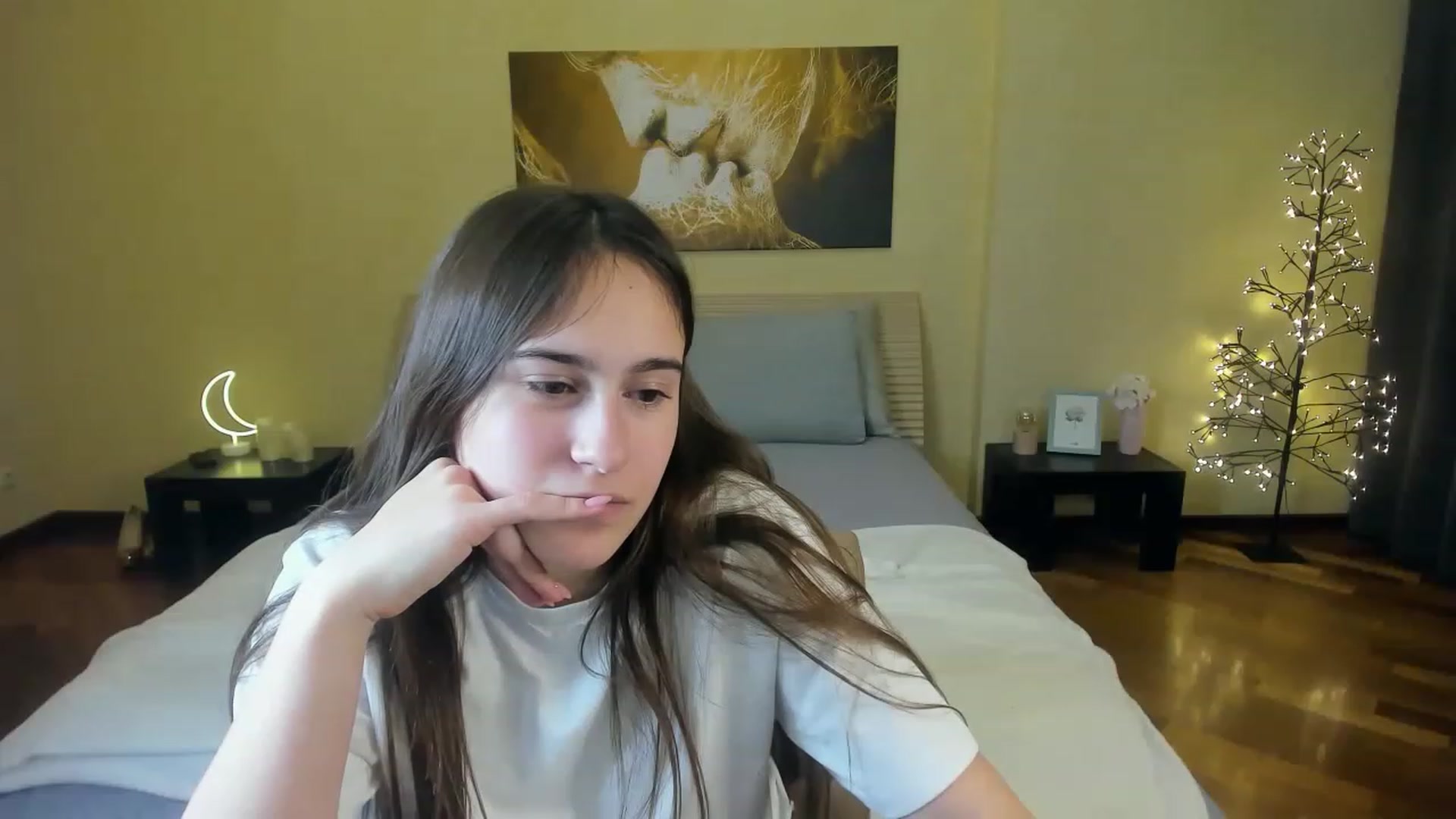Gallery image thumbnail from AliceKoltt's myfreecams stream on, 11/19/2022, 14:10 image 2 of 20