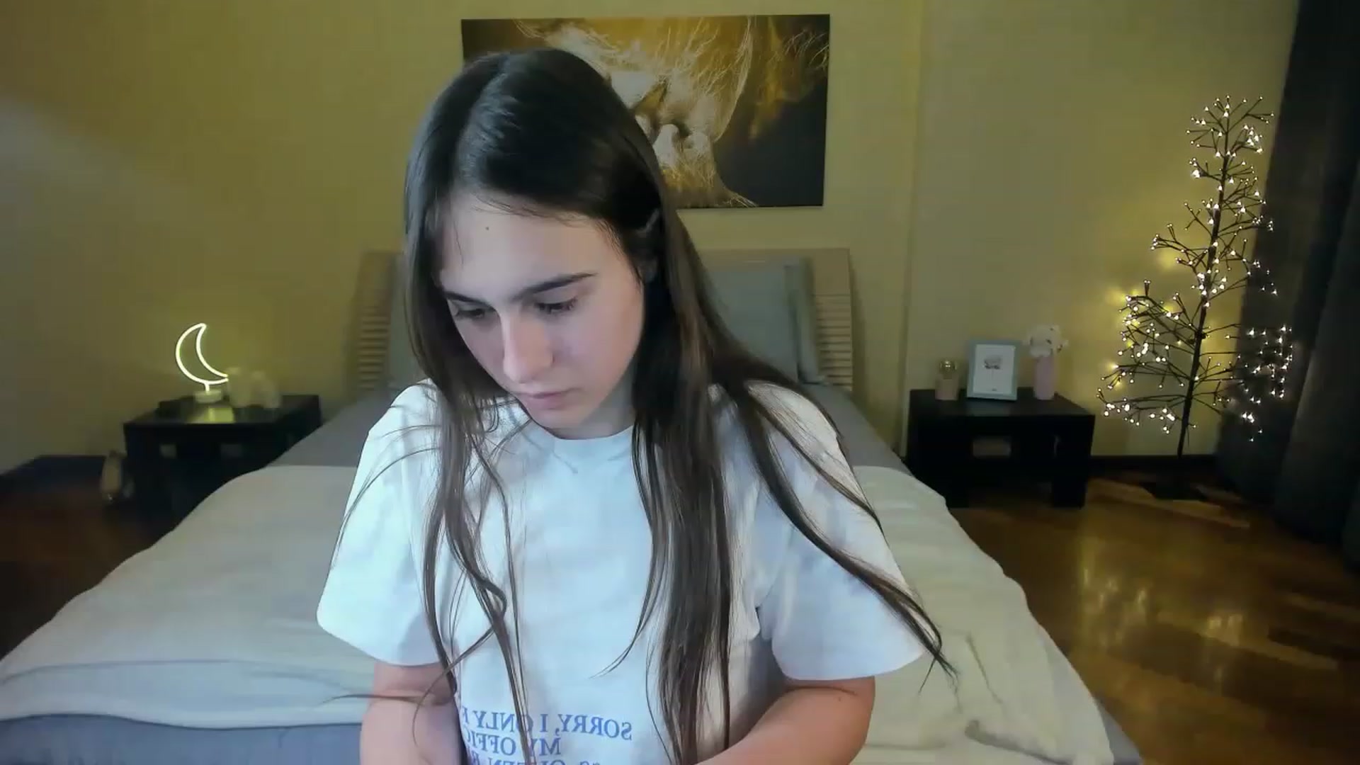 Gallery image thumbnail from AliceKoltt's myfreecams stream on, 11/19/2022, 16:16 image 13 of 20