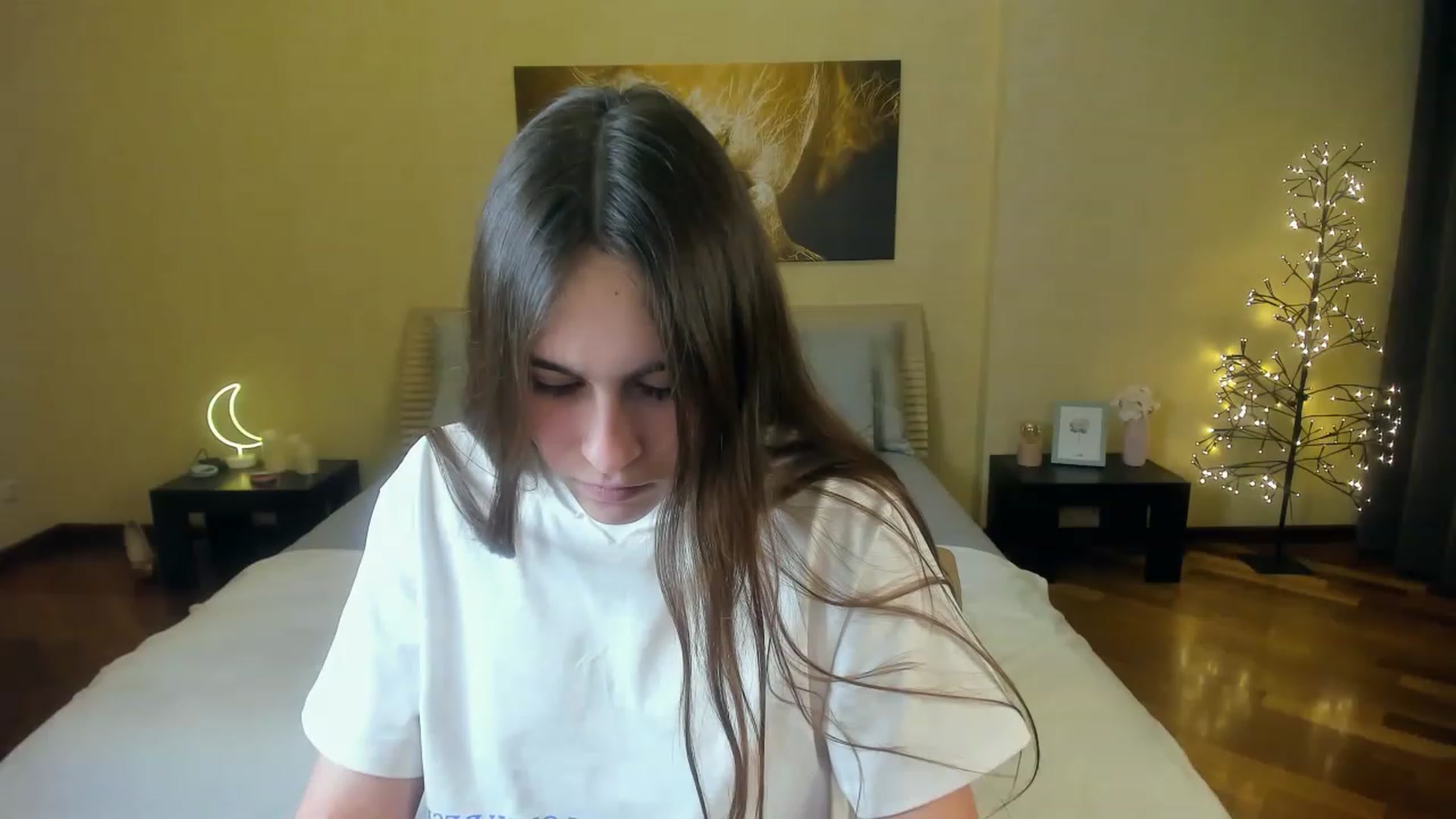 Gallery image thumbnail from AliceKoltt's myfreecams stream on, 11/20/2022, 14:49 image 14 of 20