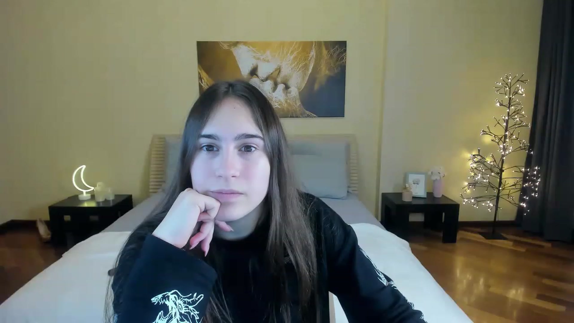 Gallery image thumbnail from AliceKoltt's myfreecams stream on, 11/22/2022, 17:35 image 19 of 20