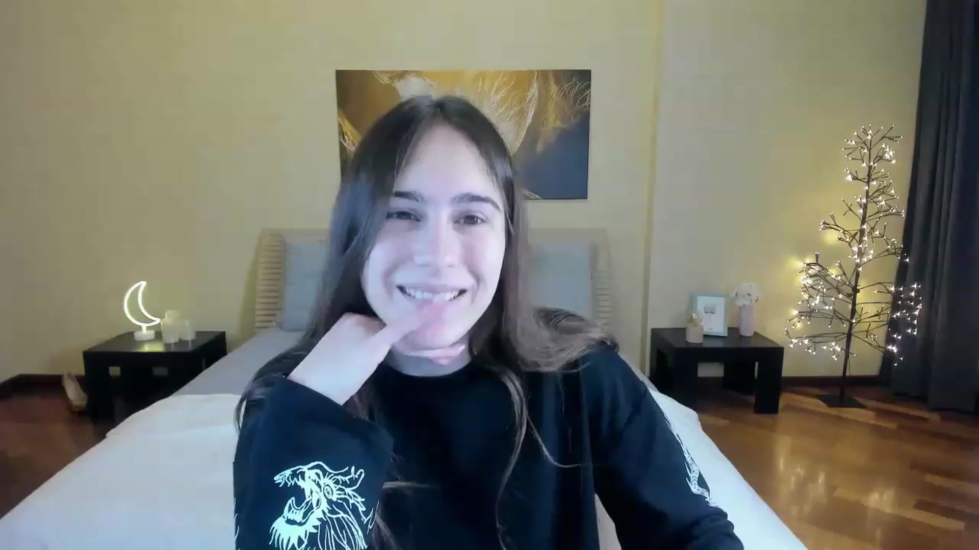 Gallery image thumbnail from AliceKoltt's myfreecams stream on, 11/22/2022, 17:35 image 11 of 20
