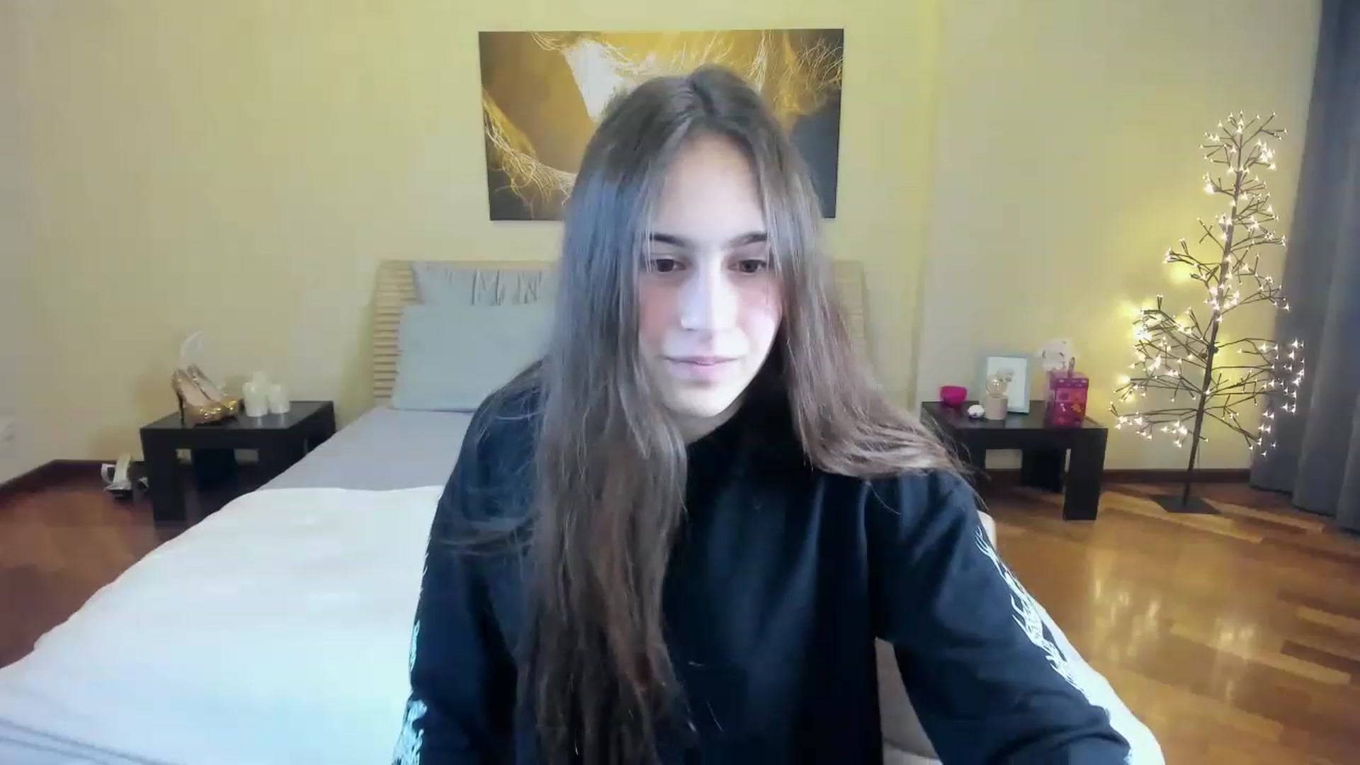 Gallery image thumbnail from AliceKoltt's myfreecams stream on, 11/26/2022, 16:41 image 13 of 20